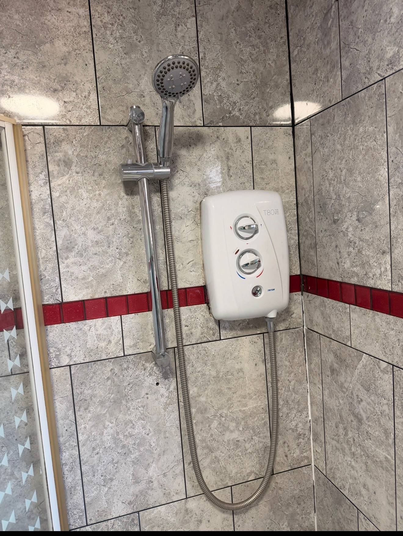 Shower installation