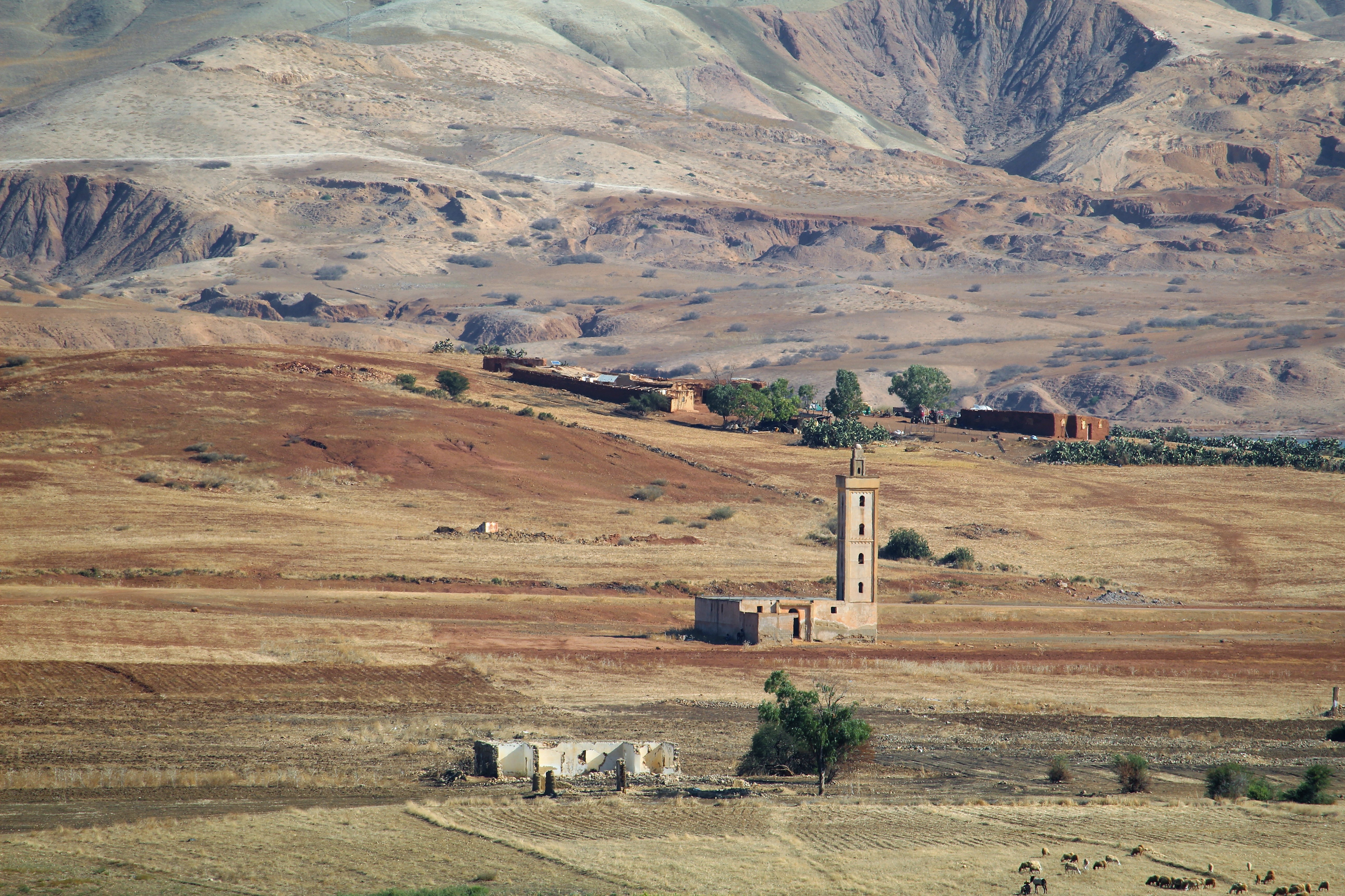 Photo stop on the road from Fez to Chefchaouen