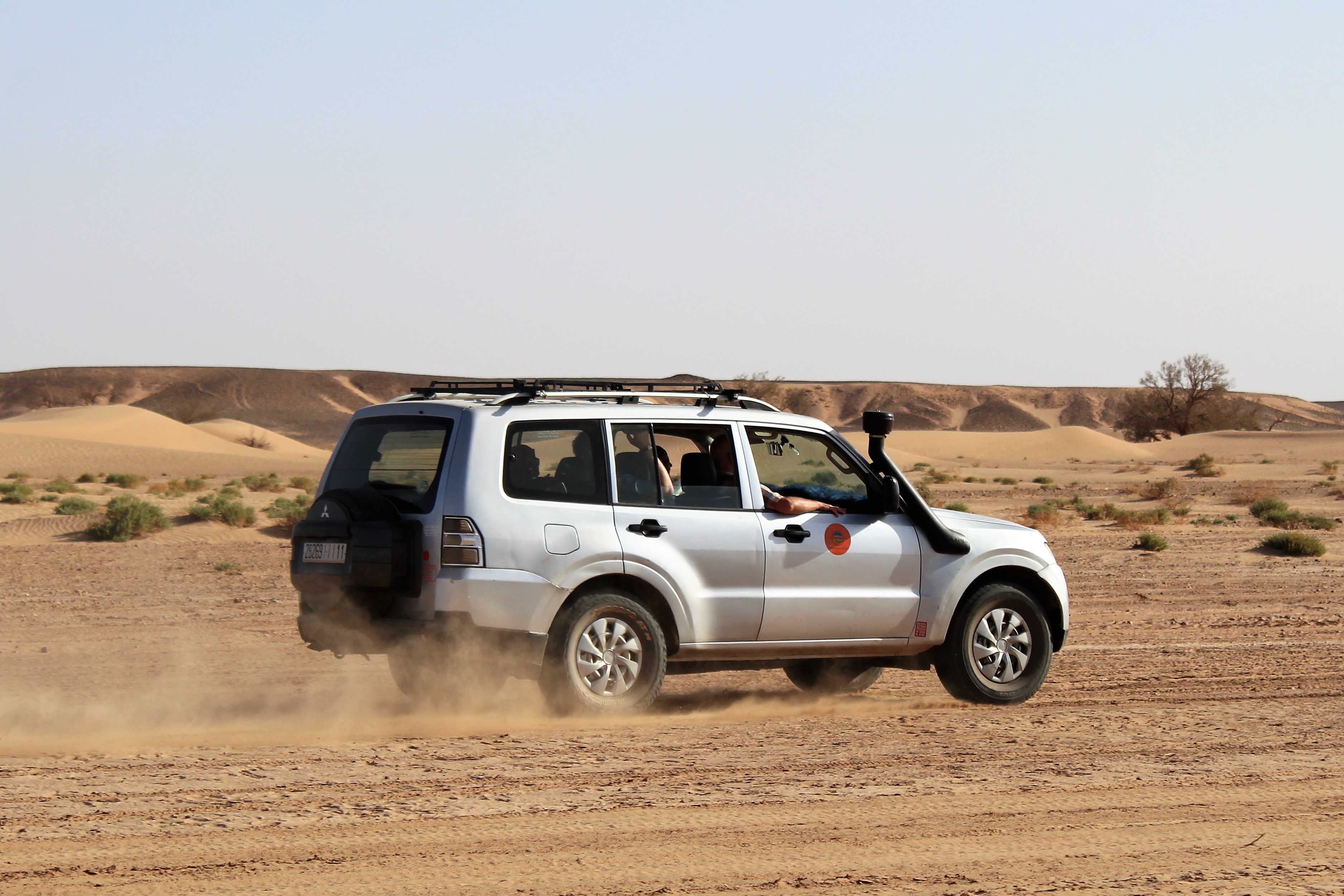 Heading into the desert in our 4WDs Heading into the desert in our 4WDs