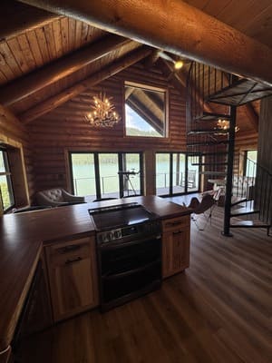 {{ custom_values.service_1 }} in {{custom_values.area_7})