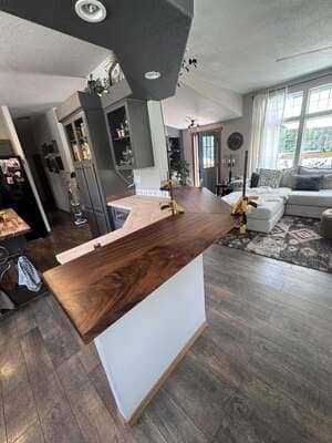 {{ custom_values.service_1 }} in {{custom_values.area_6})