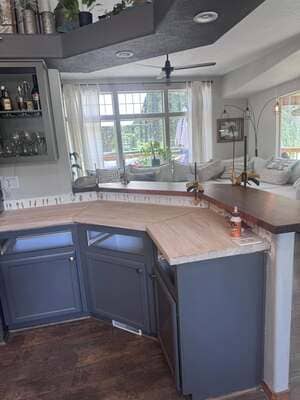 {{ custom_values.service_1 }} in {{custom_values.area_6})