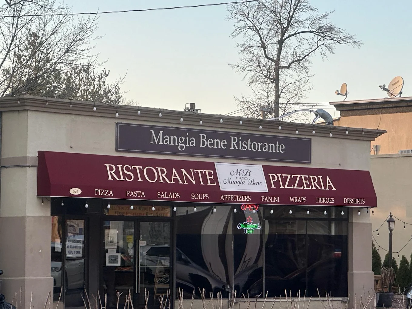 Mangia Bene Dining Atmosphere