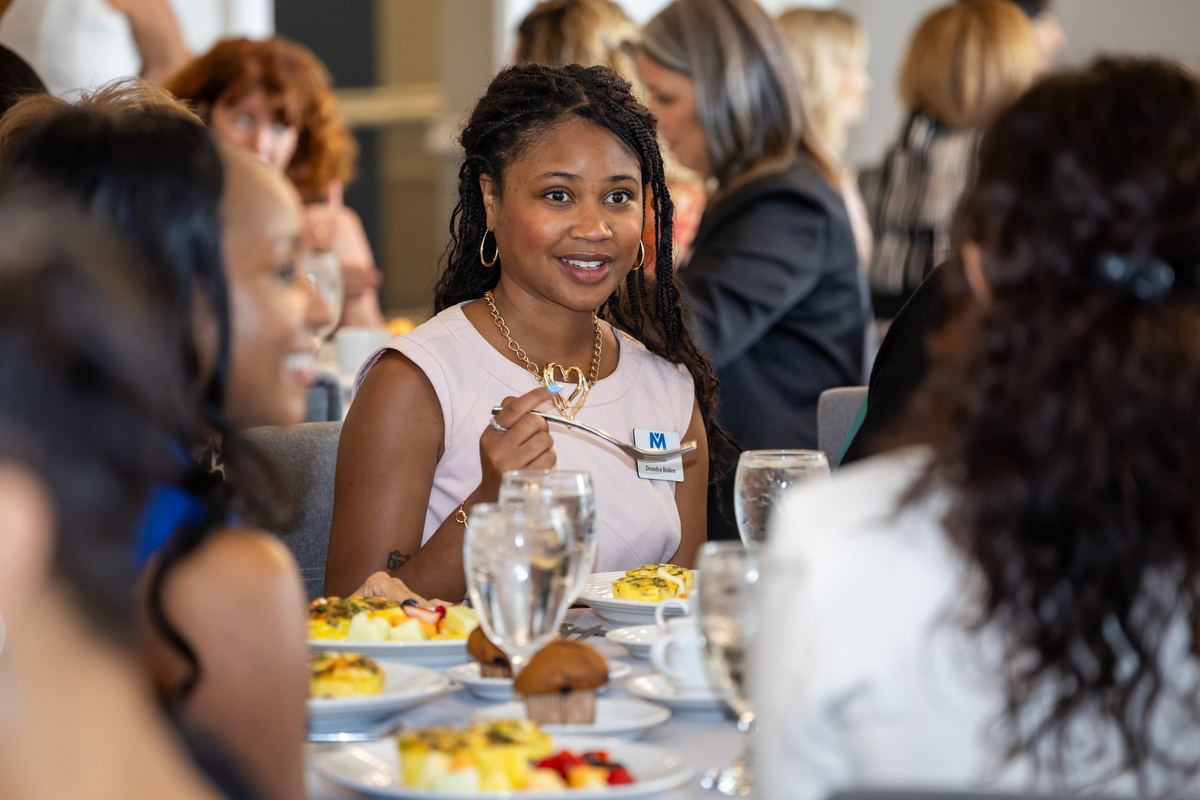 Women at a Sell Like a Woman summit