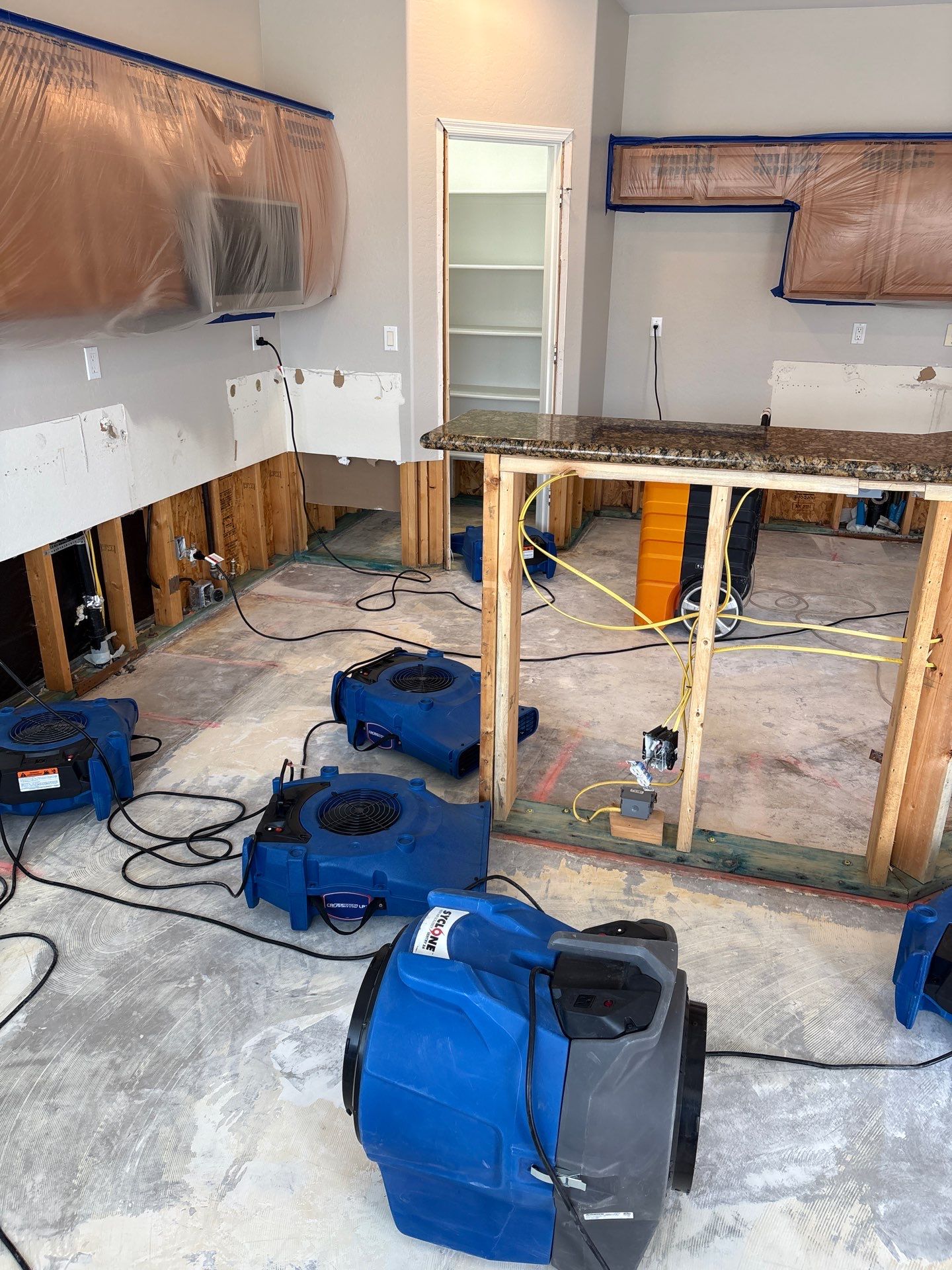 Water-damage mitigation and structural drying in Avondale, AZ
