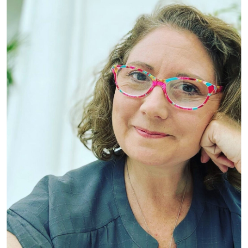 Kristen Arnold is a Fractional COO and Execution Architect who helps founder-led expert businesses build teams that execute with confidence so the founder can do the work only they can do.

Over 13 years inside Product Launch Formula, she grew from freelance project manager to COO, scaling the operational infrastructure and high-performing team from $2M to $10M across hundreds of launch cycles including New York Times bestseller launches, live events and programs.

She is the creator of the Team-Driven Launch Intensive and author of a chapter in the international bestselling leadership anthology The Wisdom Collection.