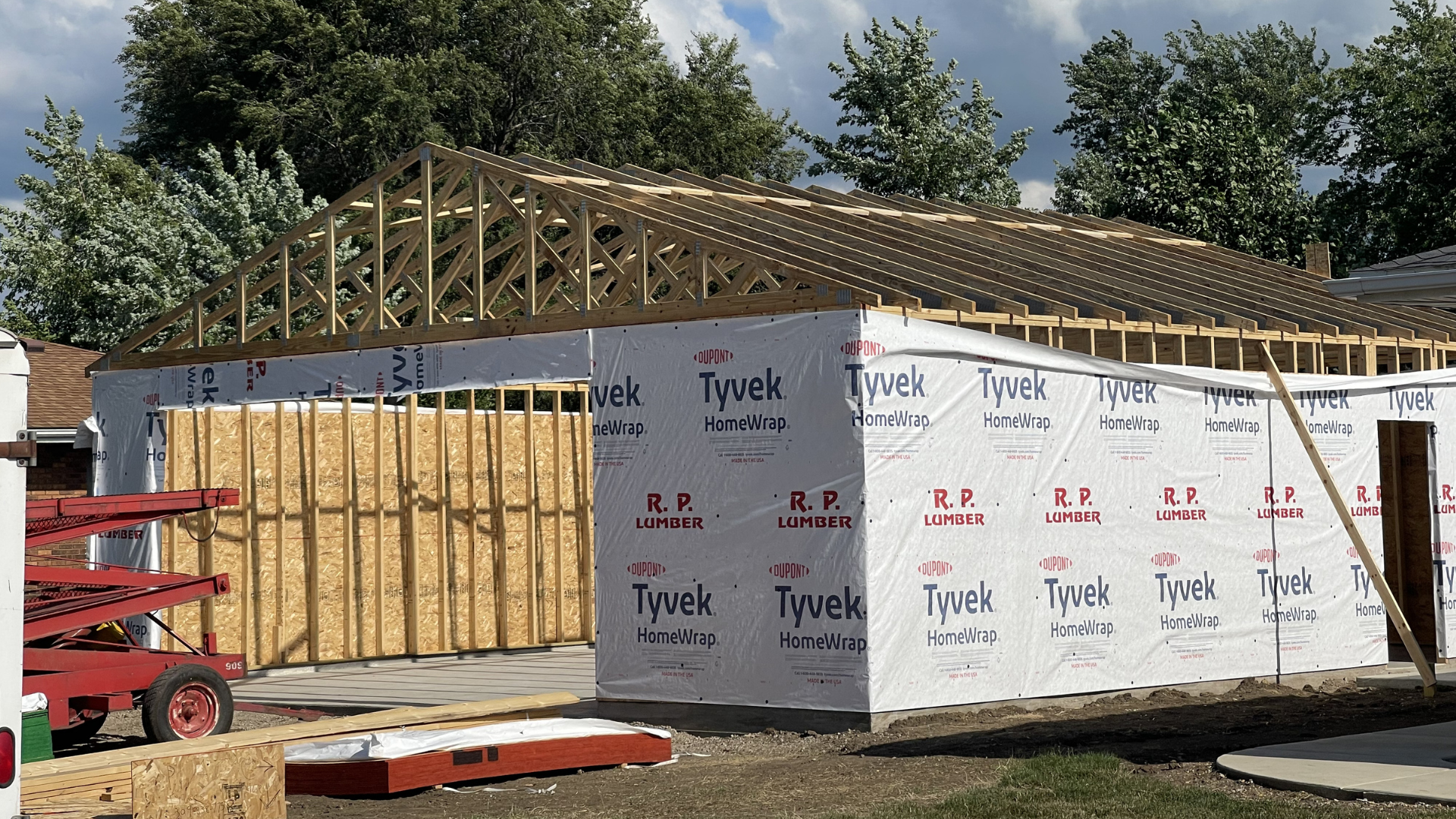 Detached garage roof framing (work in progress)