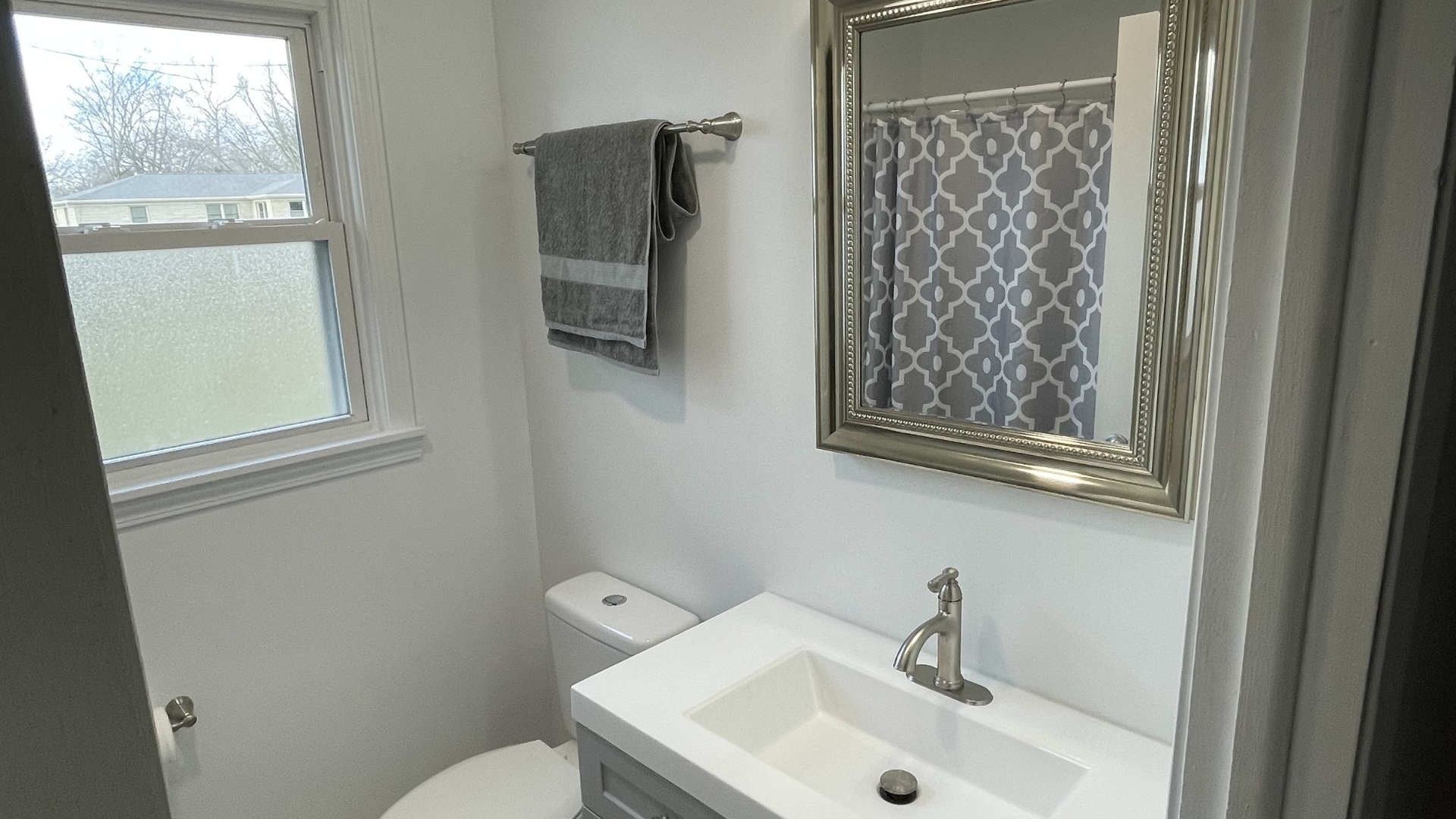 Bathroom vanity and mirror