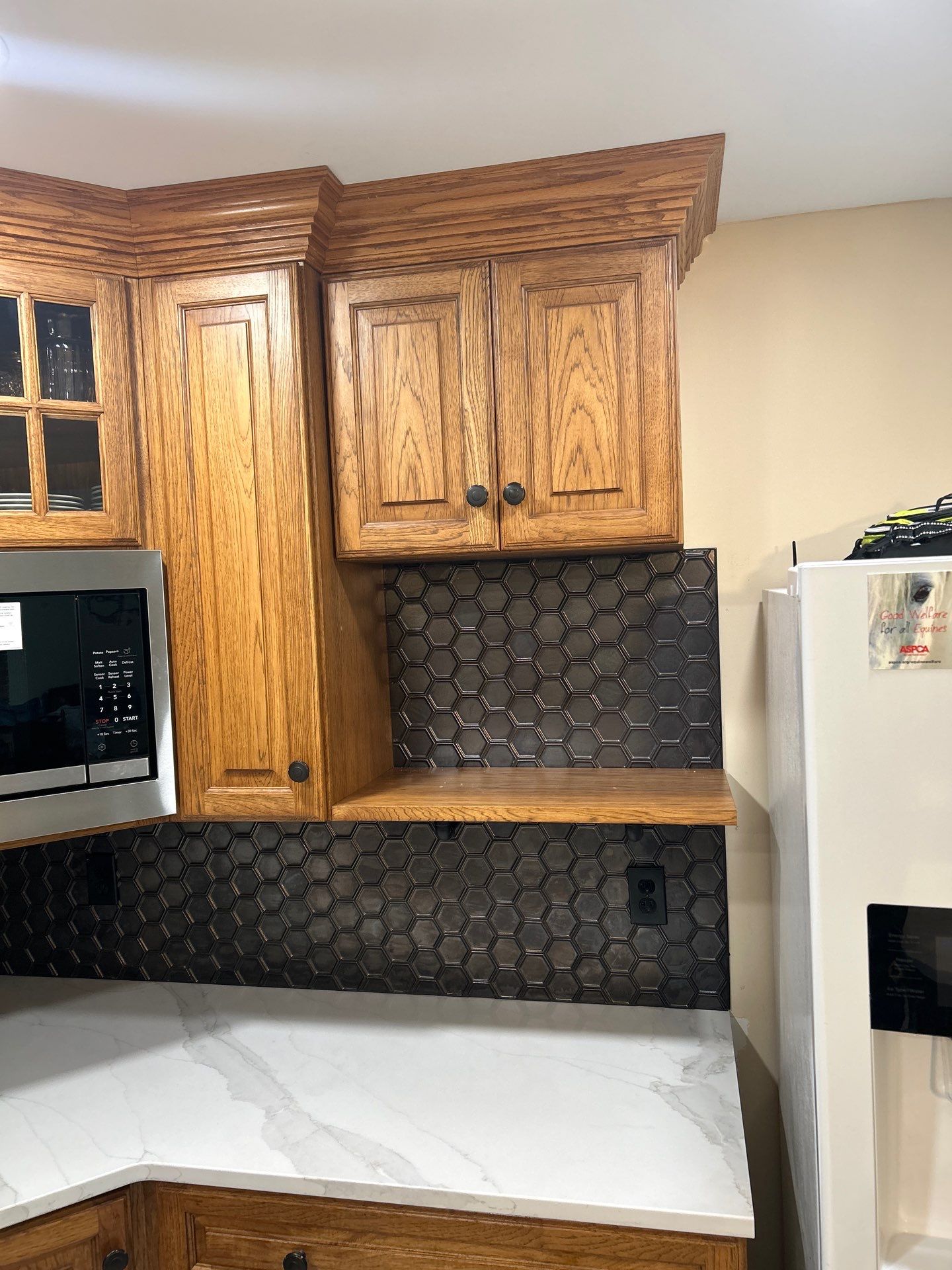 Tile backsplash detail