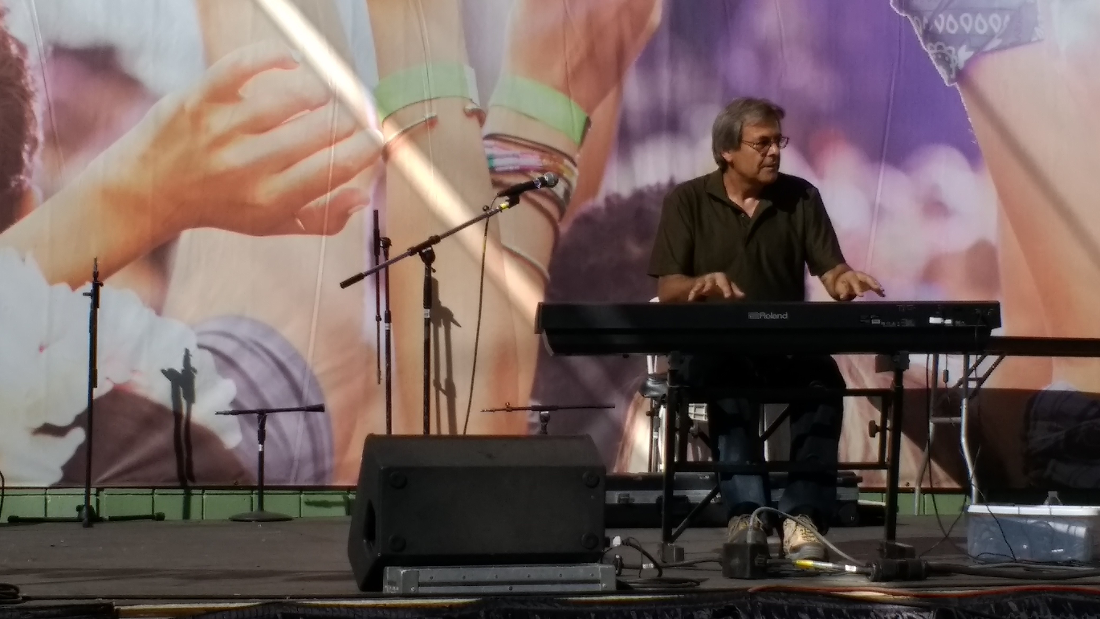 Greg Pane performing live on piano at the fair
