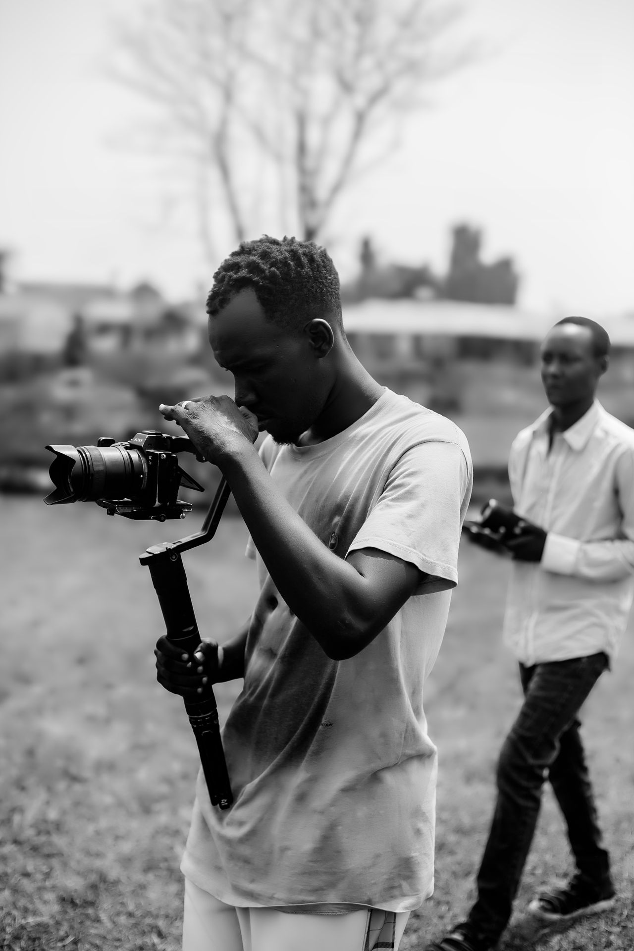 Caméraman qui tourne un documentaire