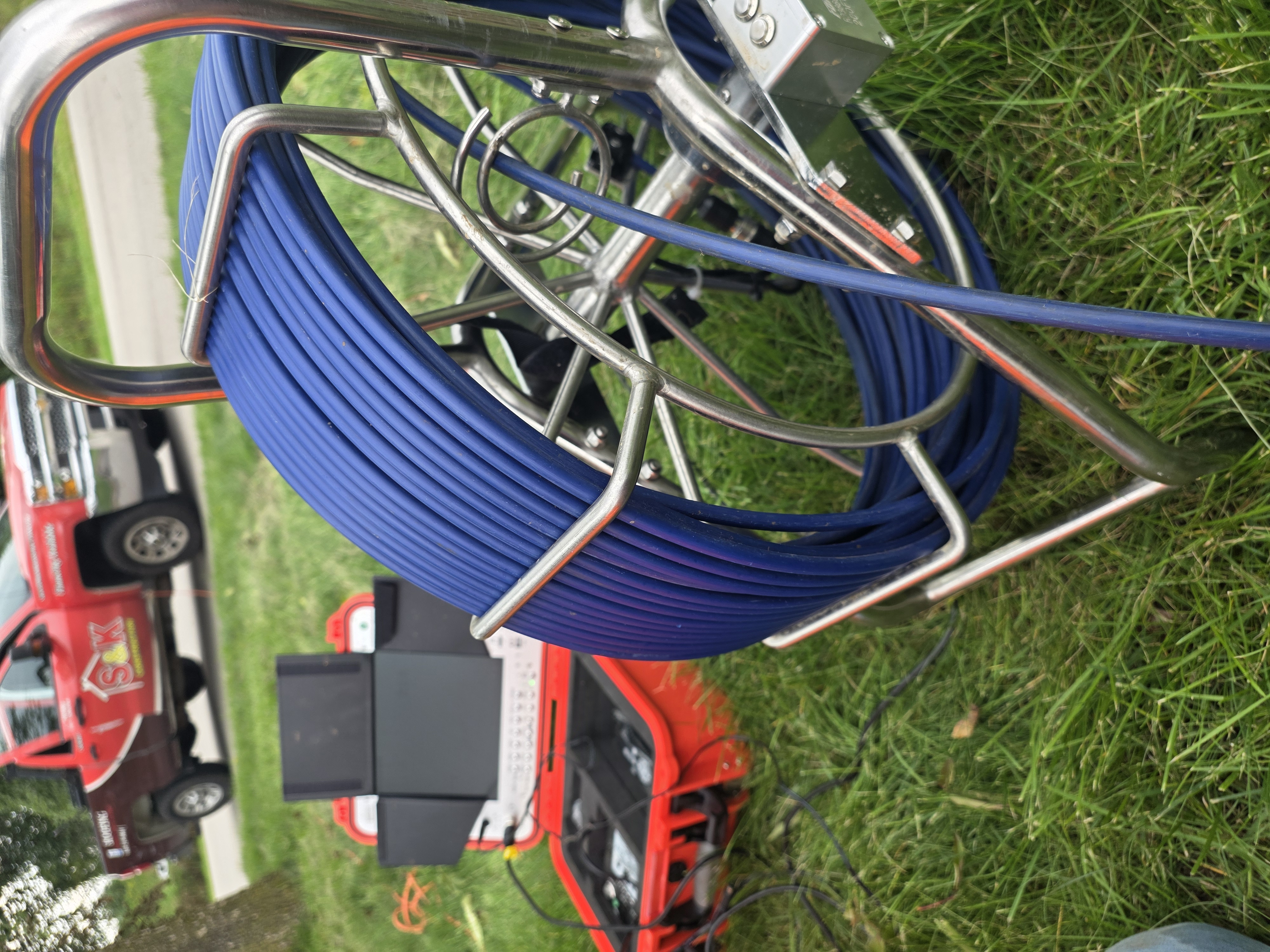 Commercial drain cleaning cable drum machine for main sewer line clearing