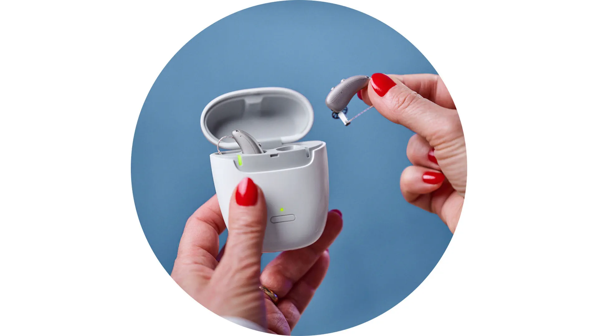 Signia Pure Charge&Go 1IX BCT slim RIC hearing aid — smallest Bluetooth-compatible model