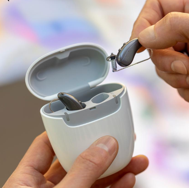 Signia Pure Charge&Go rechargeable hearing aids with charging case