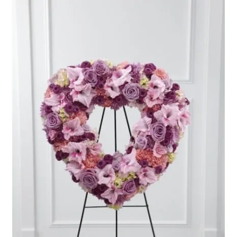 Heart Tribute of Roses and Hydrangeas