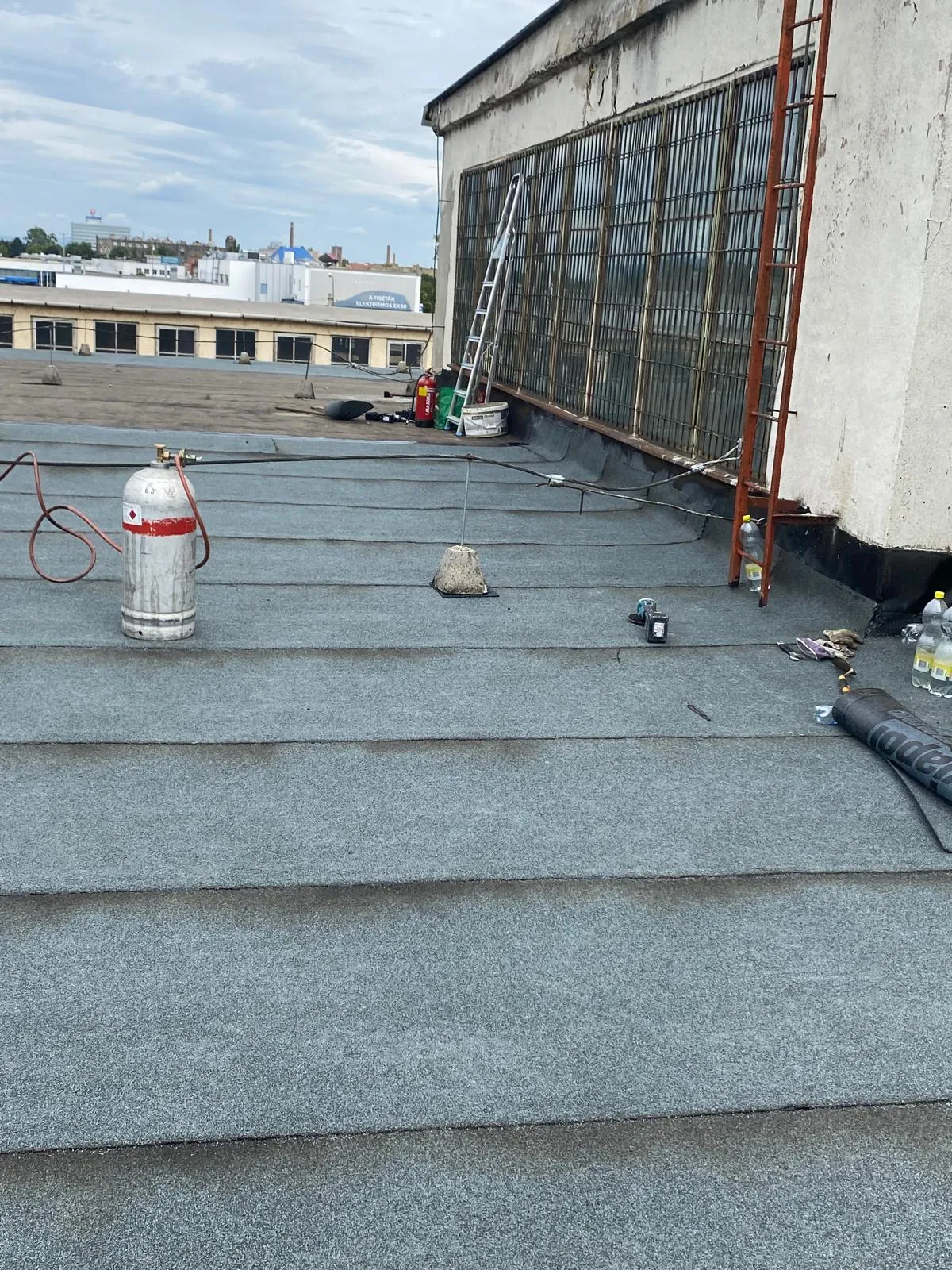 Bitumenes lemez lánghegesztés lapostető budapest