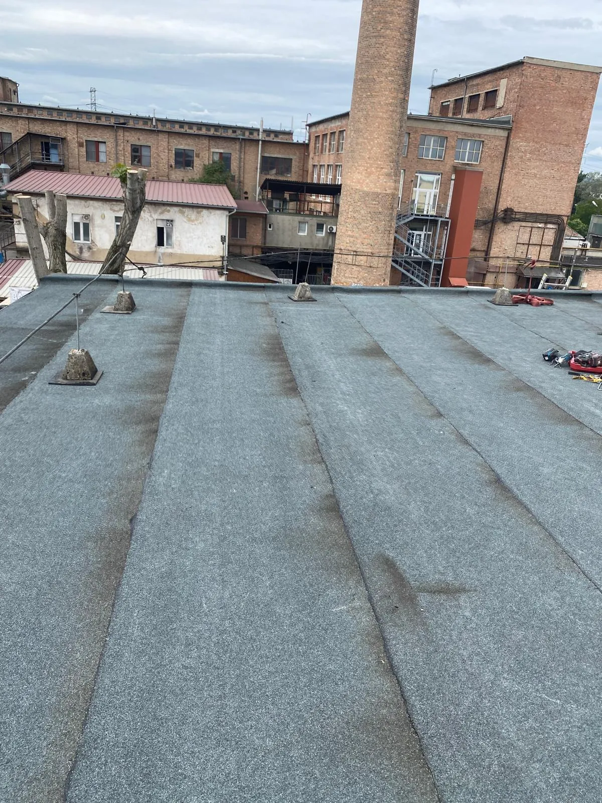 Lapostető perem kialakítás és szigetelés Budapesten