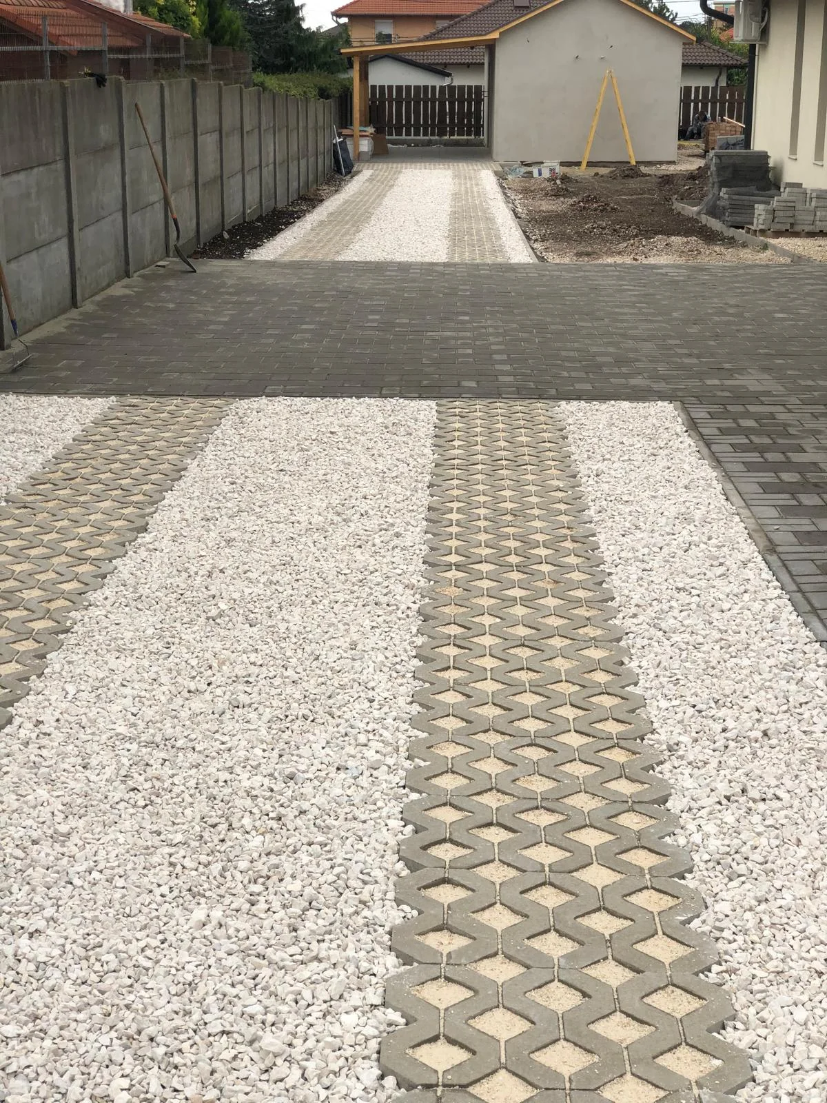 Kocsibeálló térkövezés zúzalékkal Budapest