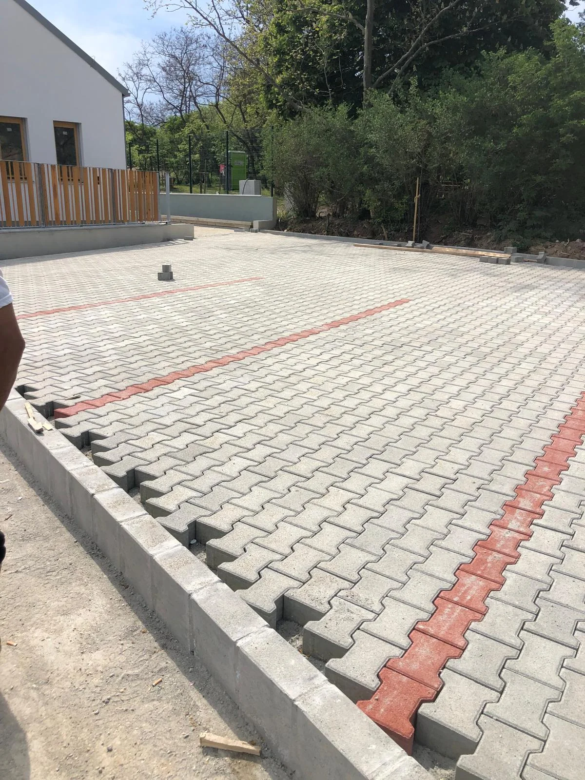 Térkövezés udvar kivitelezés Budapest