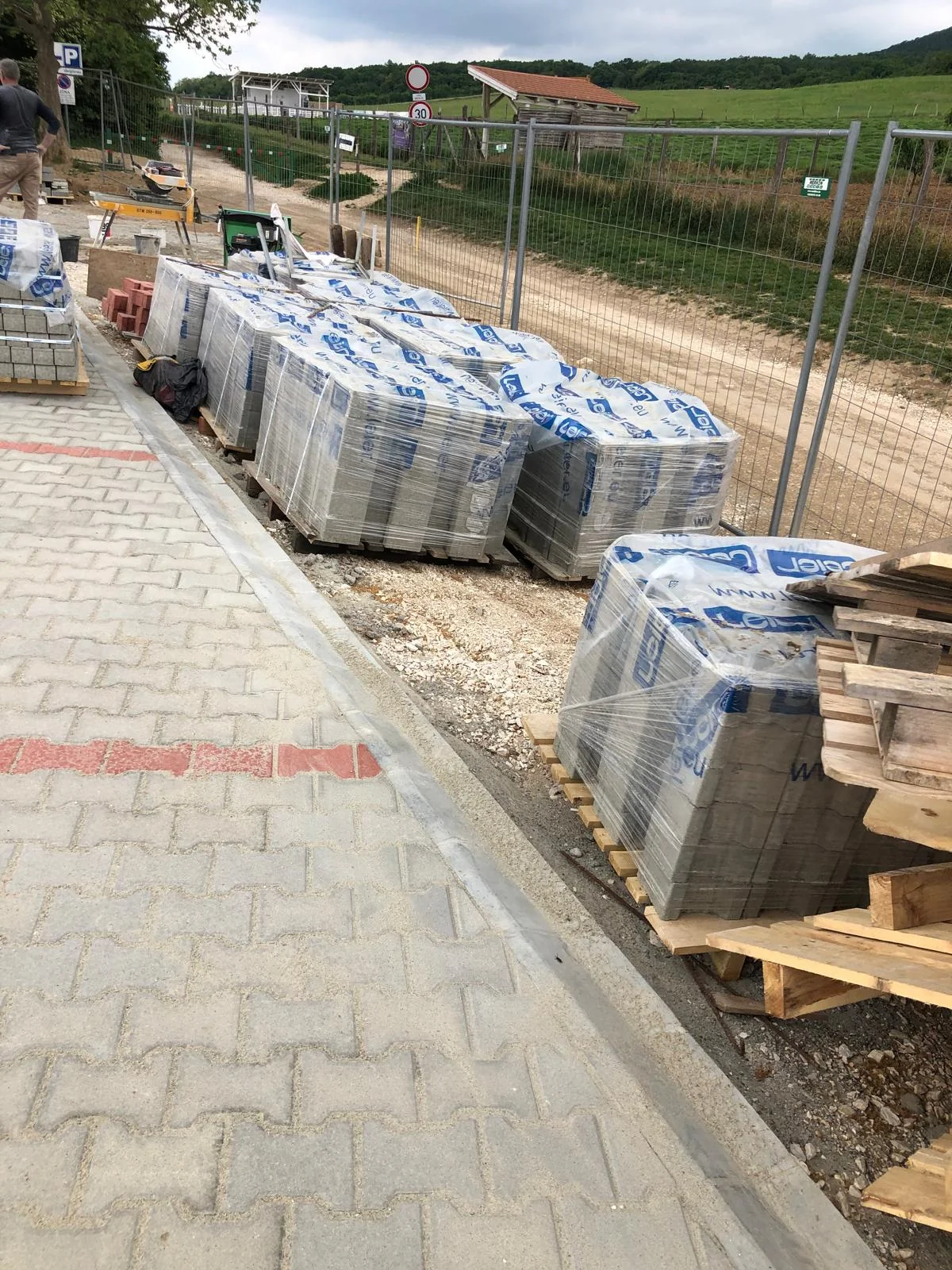 Térkövezés előkészítés alapozás Budapest