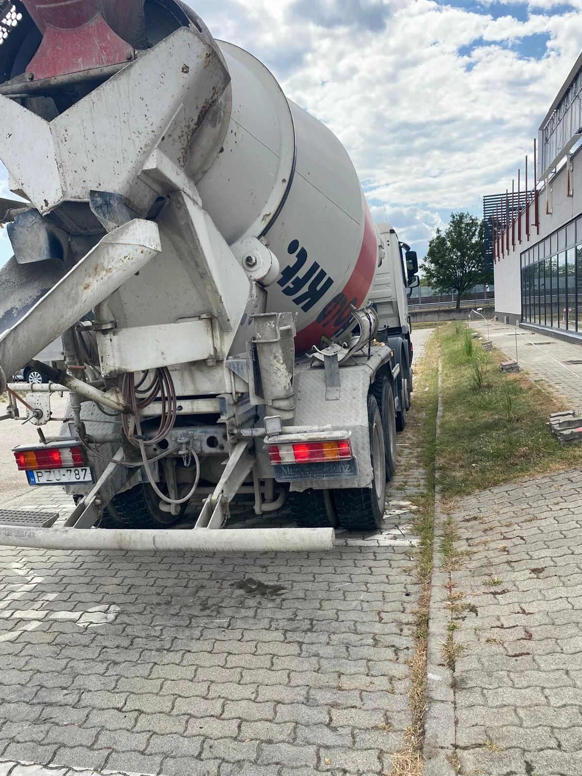 Betonozoás zsaluzás Budapest