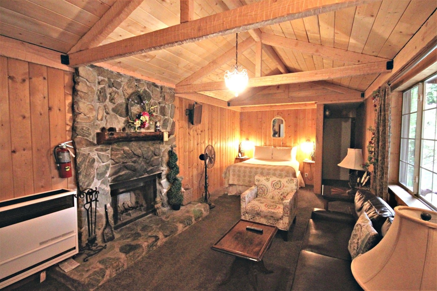 Cabin 3 living room