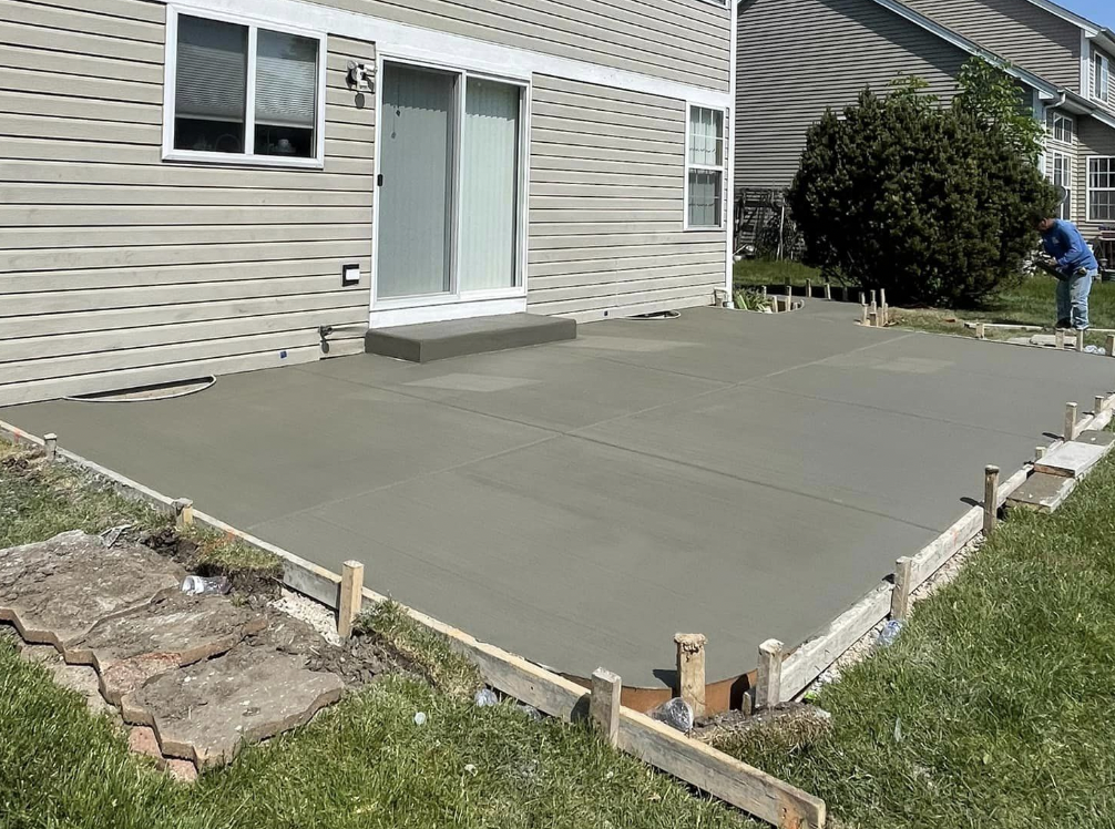 concrete patio contractors in Naperville il