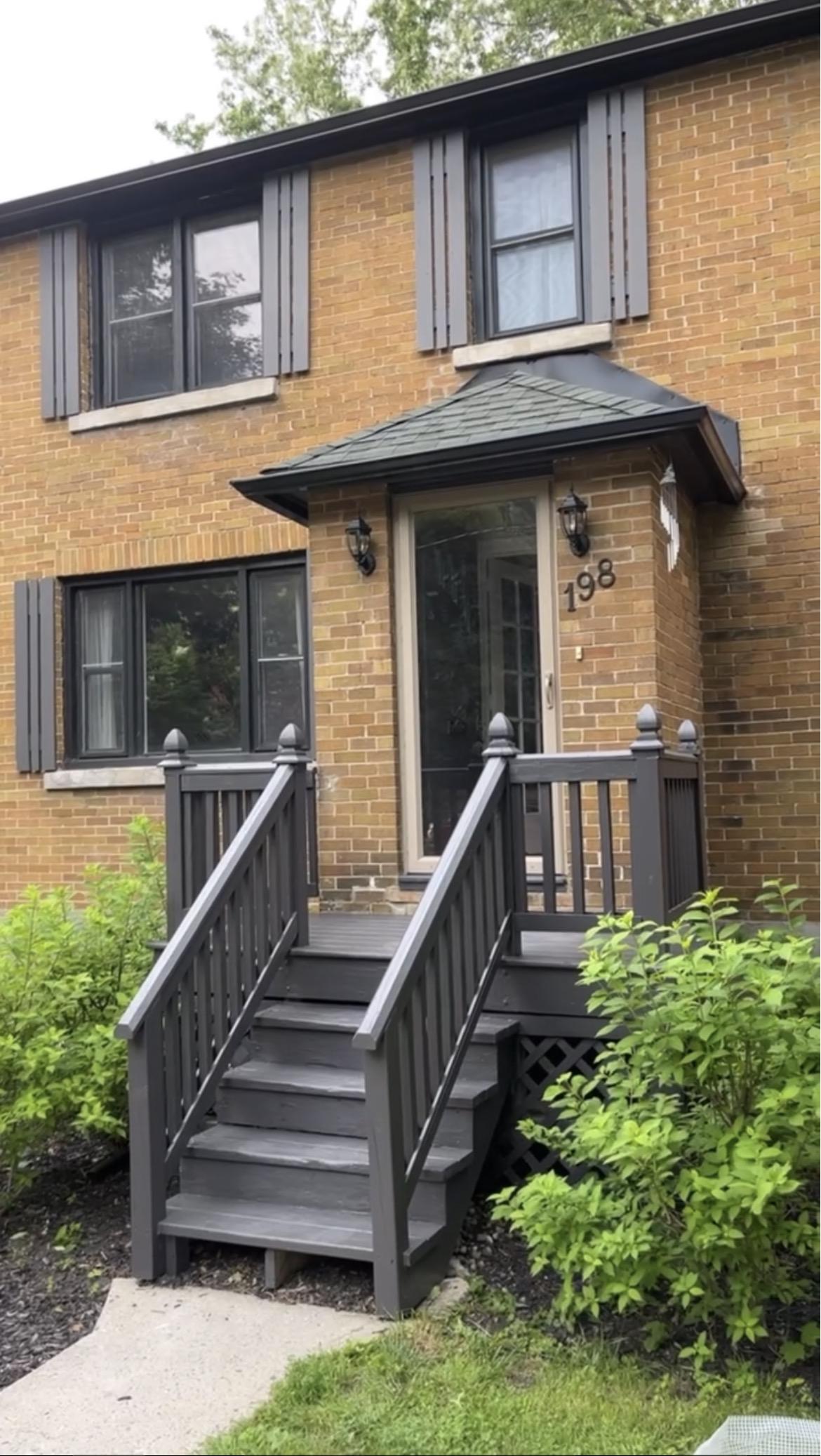 Custom build and finish work detail