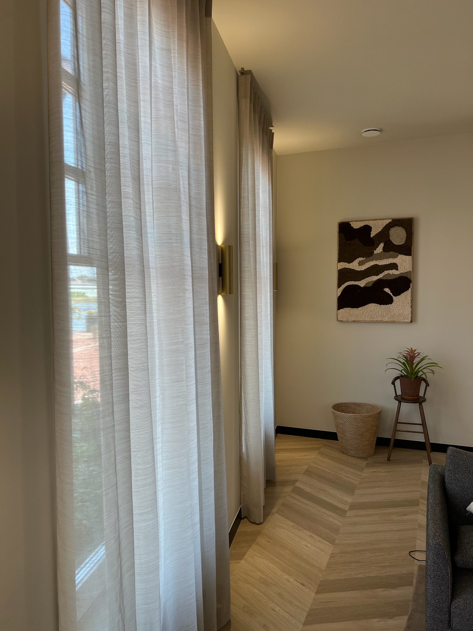 Maatwerk kasten en gordijnen portfolio Droomstek, interieur op maat
