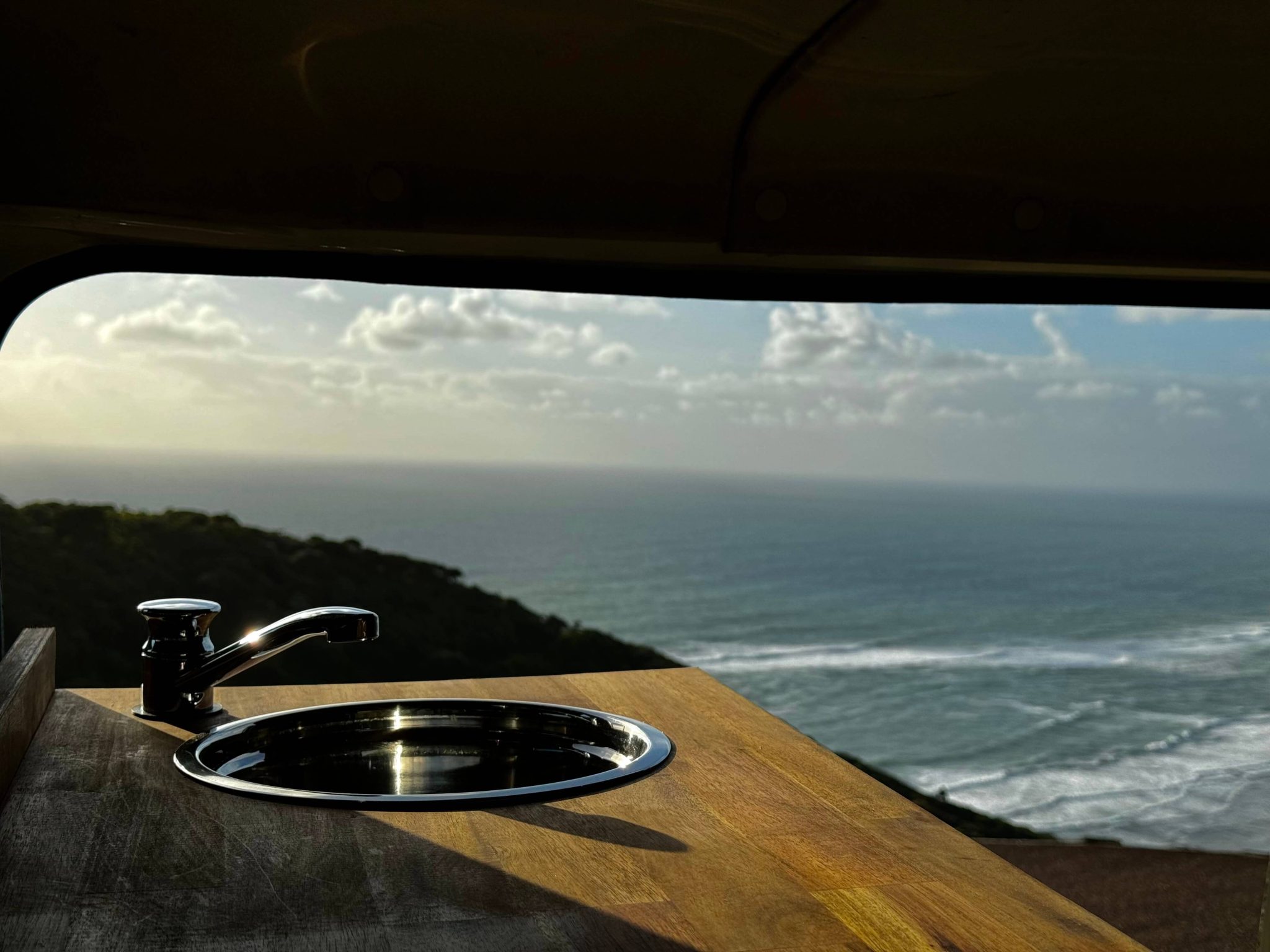 Campervan met uitklapbaar bed door Droomstek