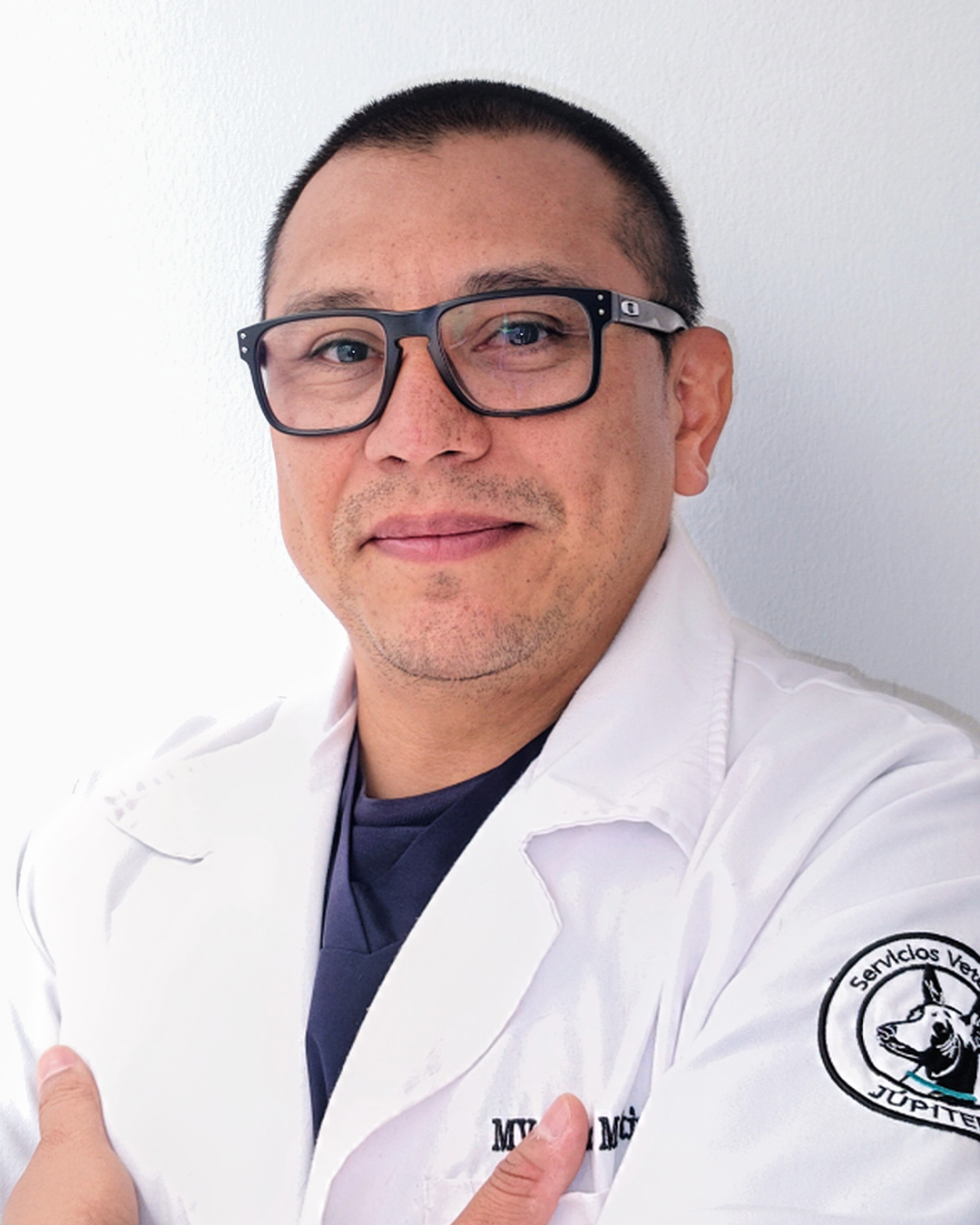 Oftalmólogo Gabriel Cruz — Hospital Veterinario Júpiter Puebla