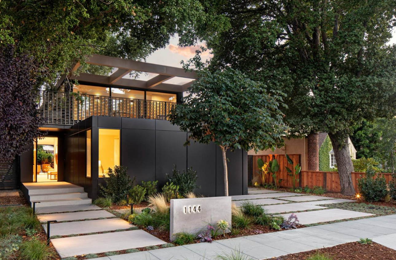 Integrating Fire Features into Your Backyard Design