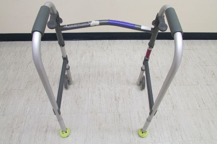 A worn-out walker highlighting when it is time to upgrade to safer, modern mobility aids for seniors. A worn-out walker highlighting when it is time to upgrade to safer, modern mobility aids for seniors.