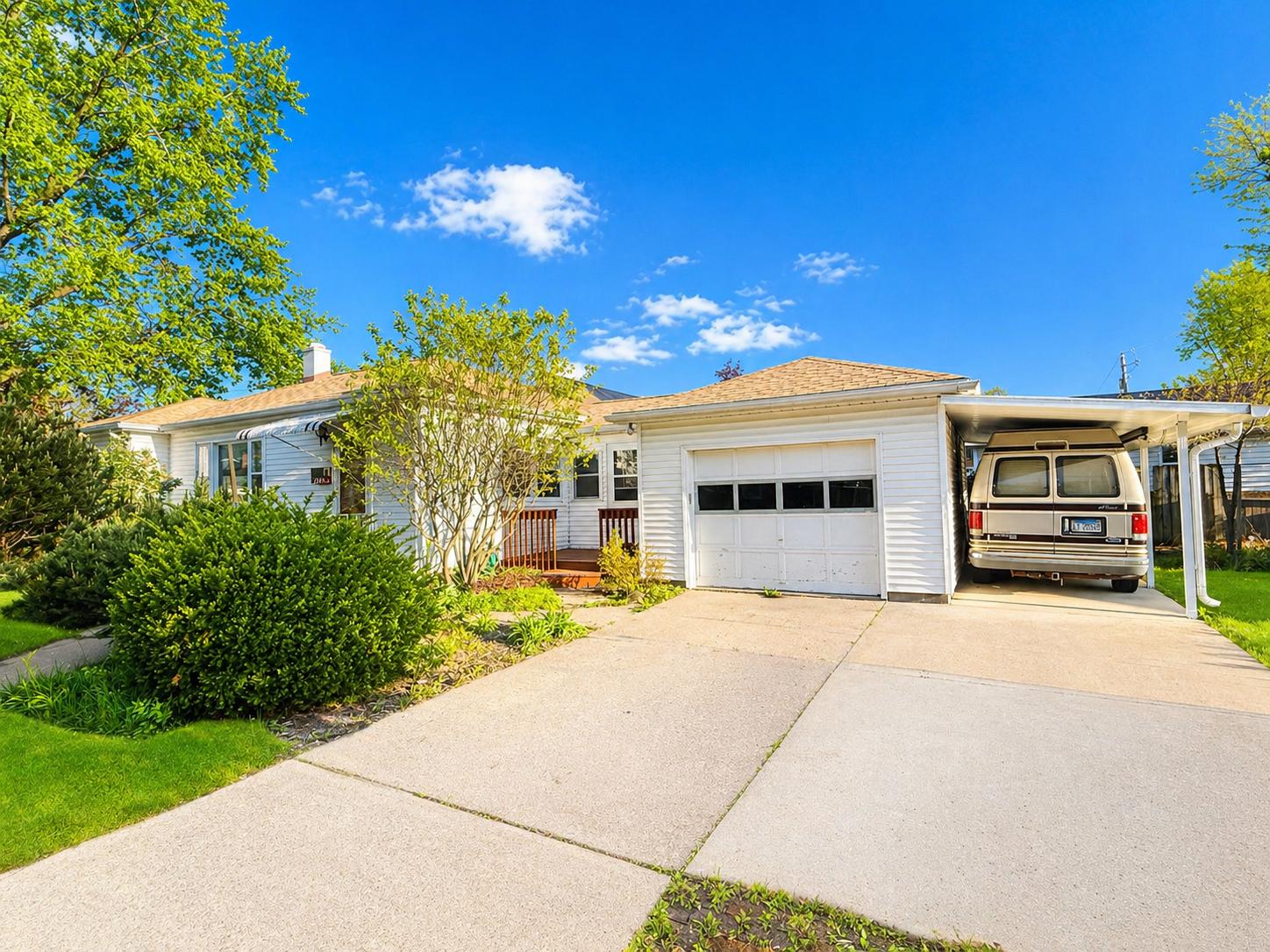 Clean exterior property