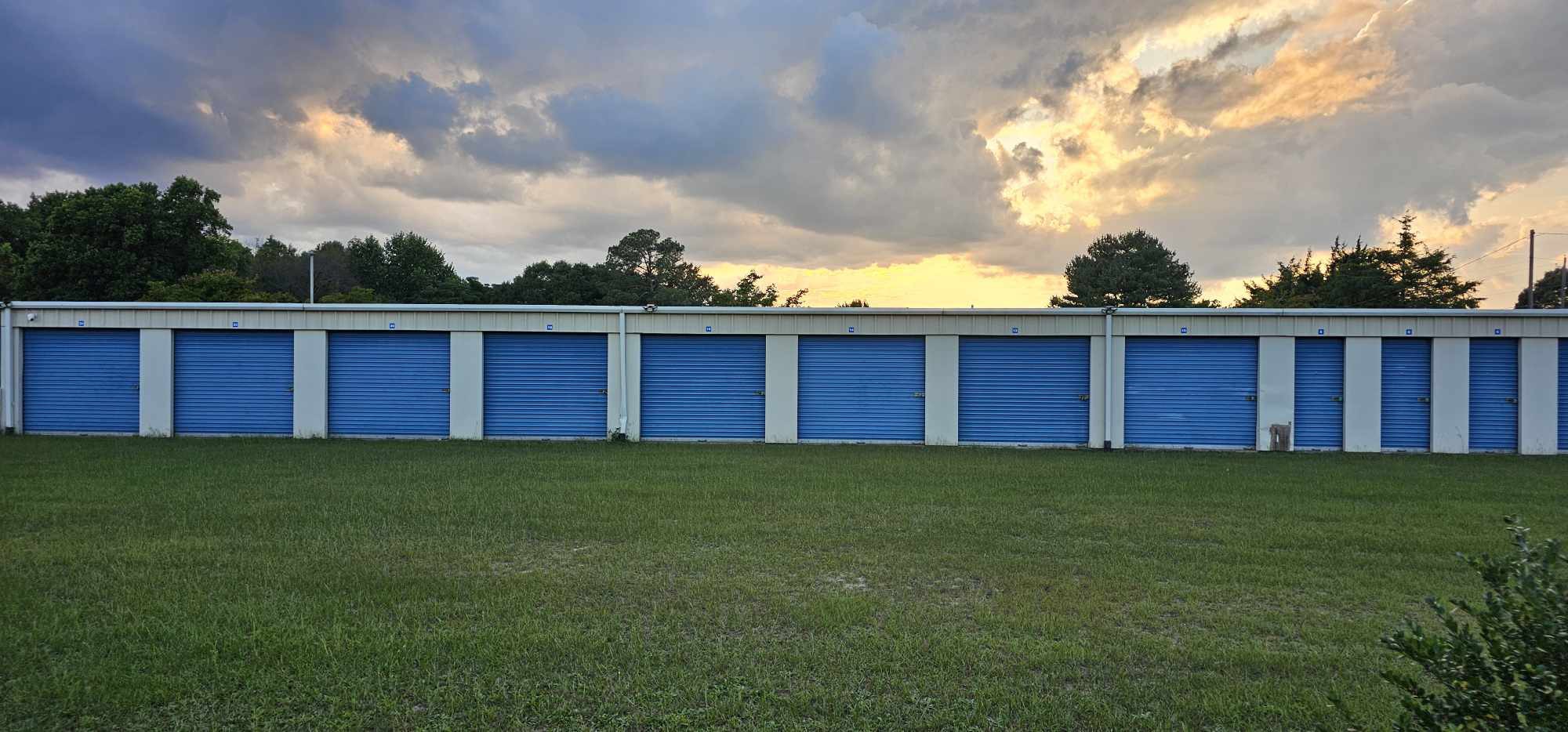 Self storage facility near me