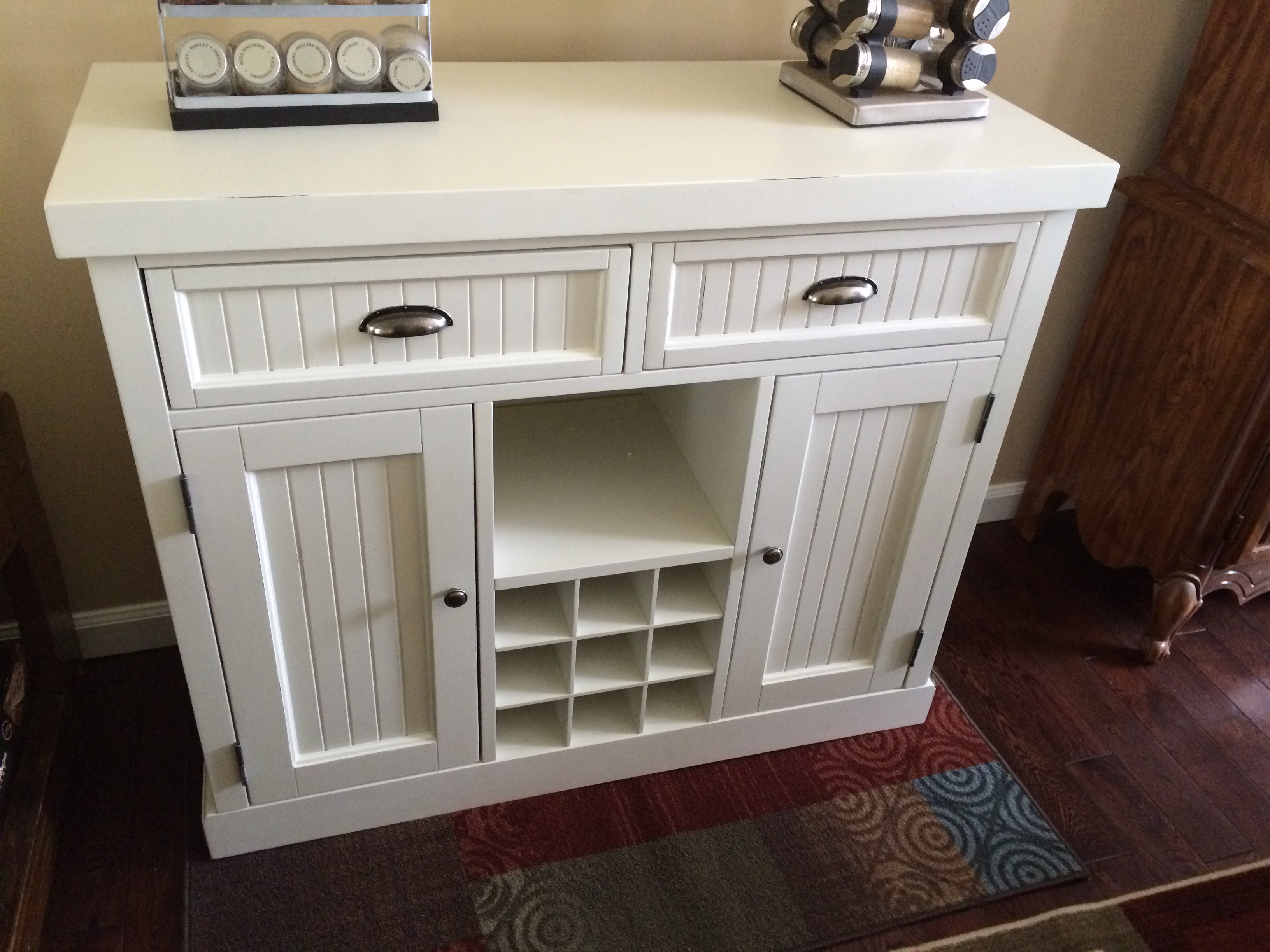 Furniture assembly