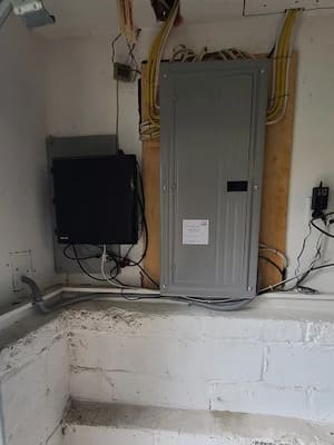 {{ custom_values.service_1 }} in {{custom_values.area_5})