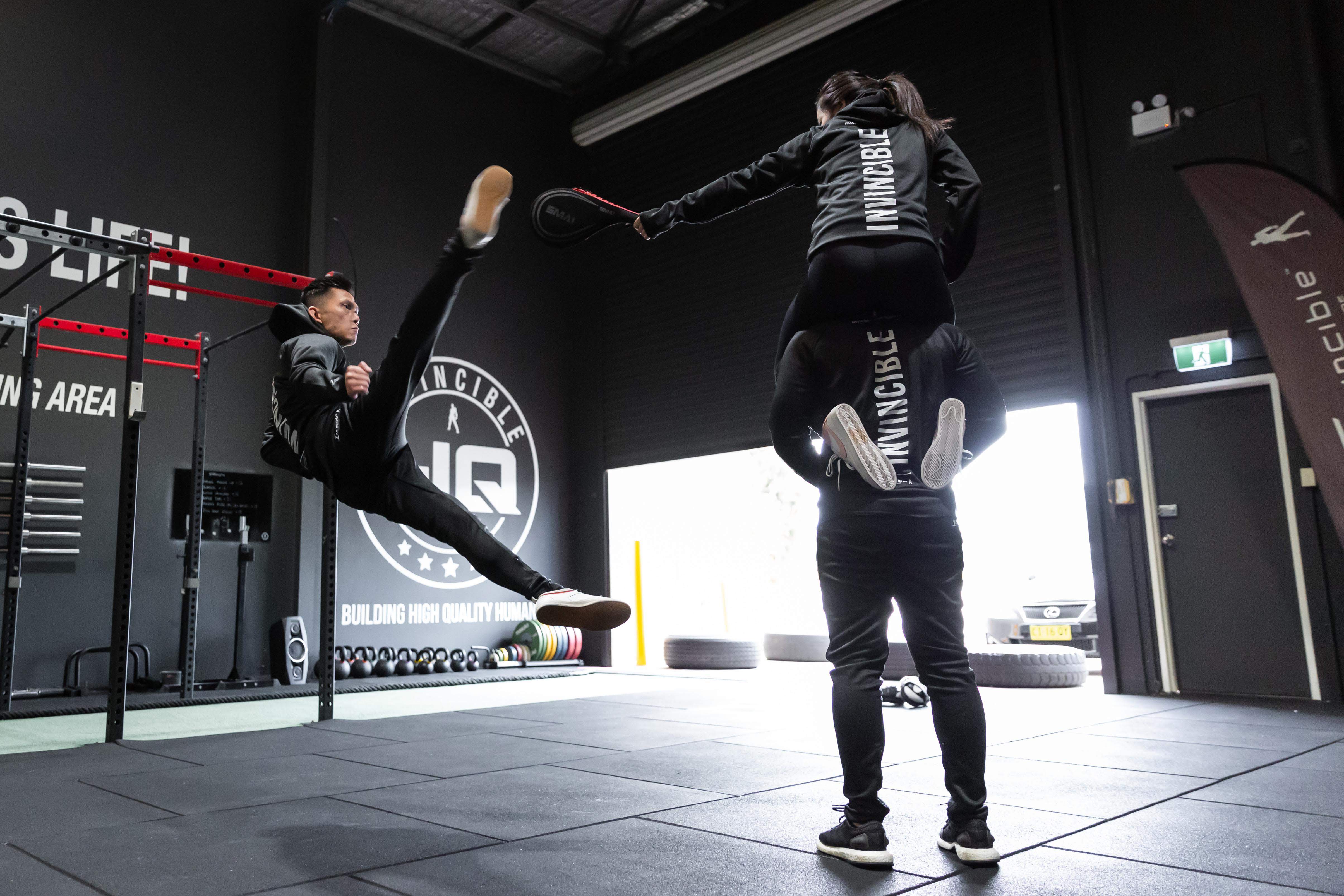 Alan La martial arts kick technique