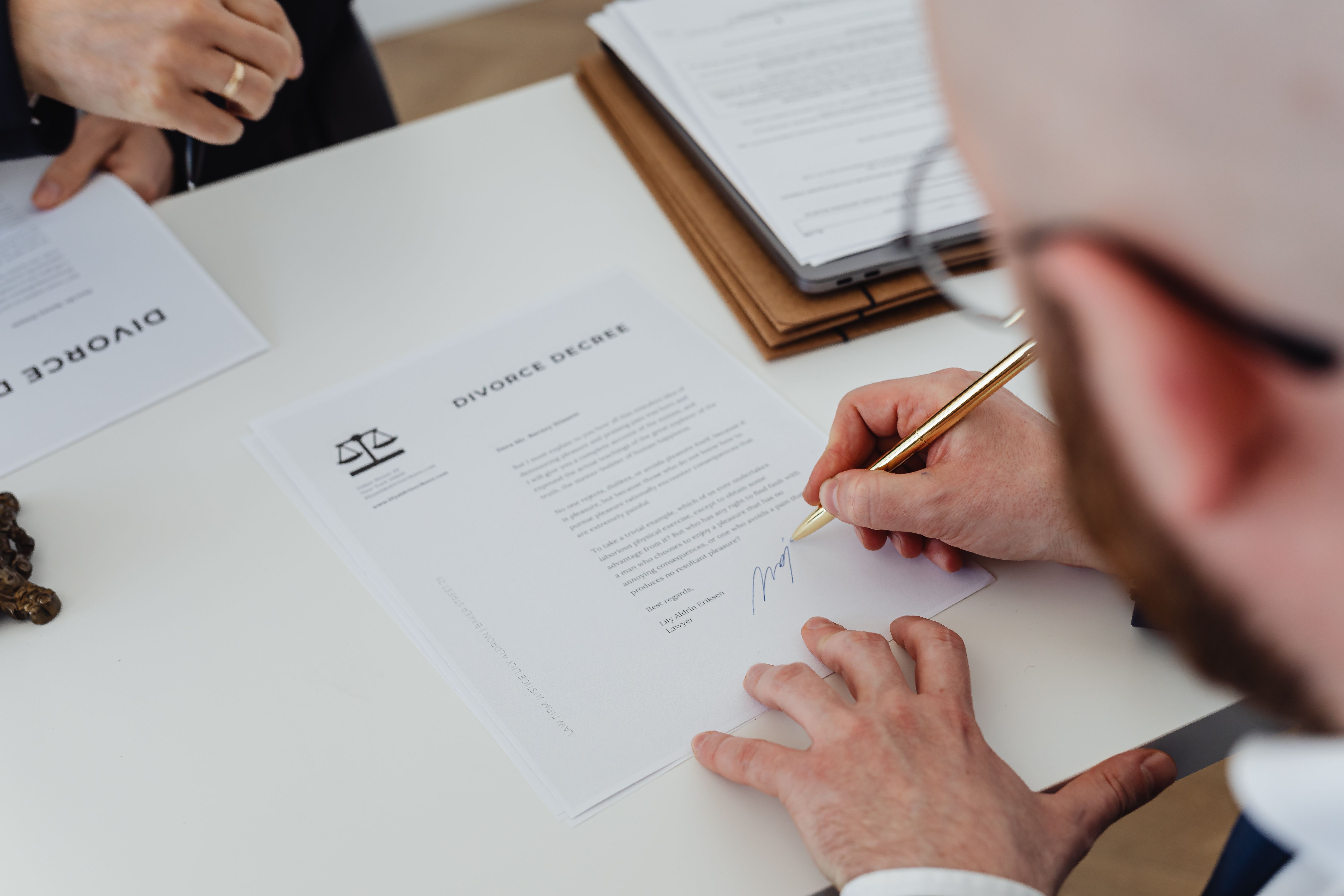 Reaching a divorce agreement through negotiation and mediation in Texas