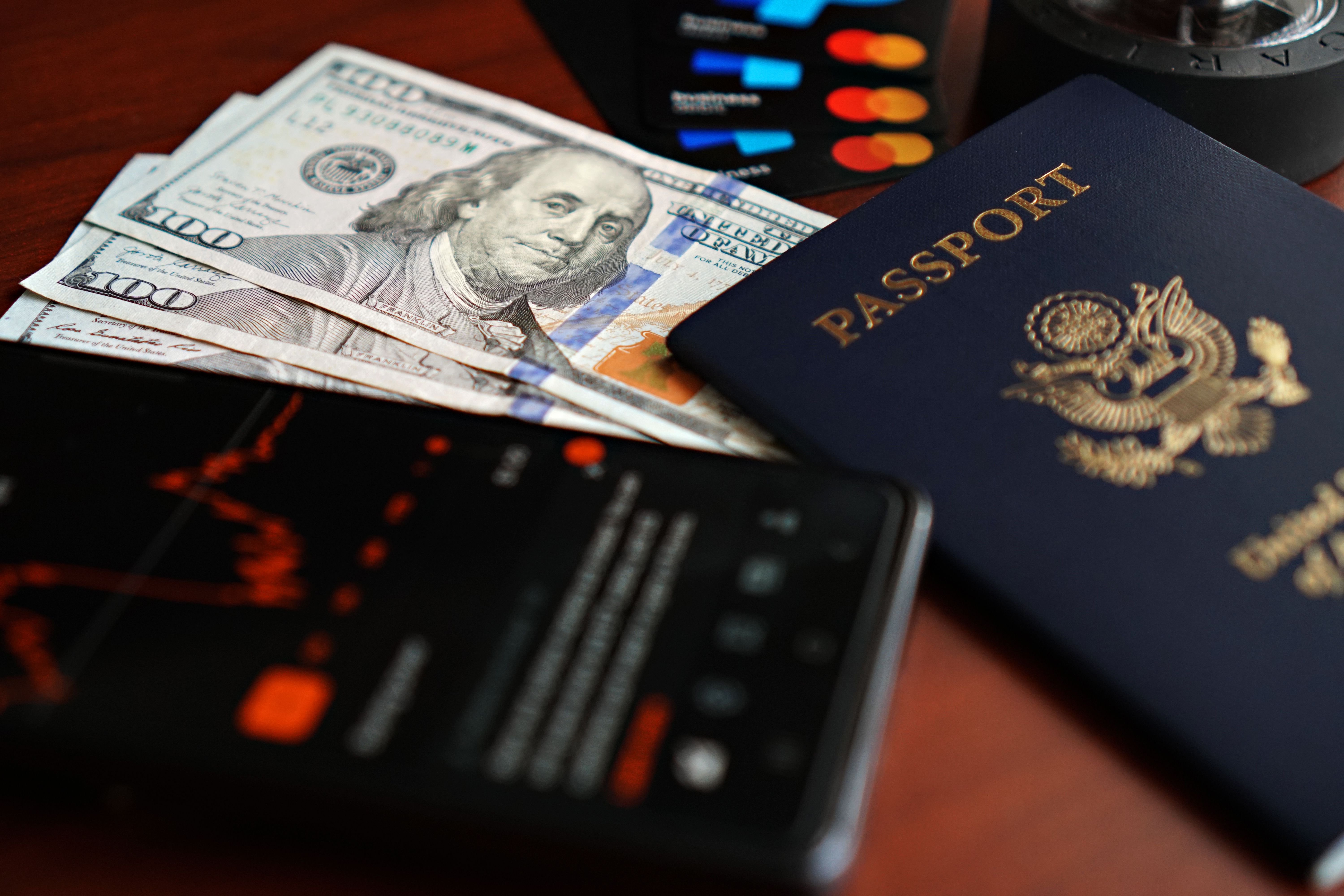 How Bonuses, Stock Equity, and Business Earnings Affect Child Support Modification in Southlake, TX