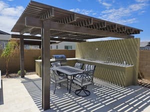 {{ custom_values.service_1 }} in {{custom_values.area_1})