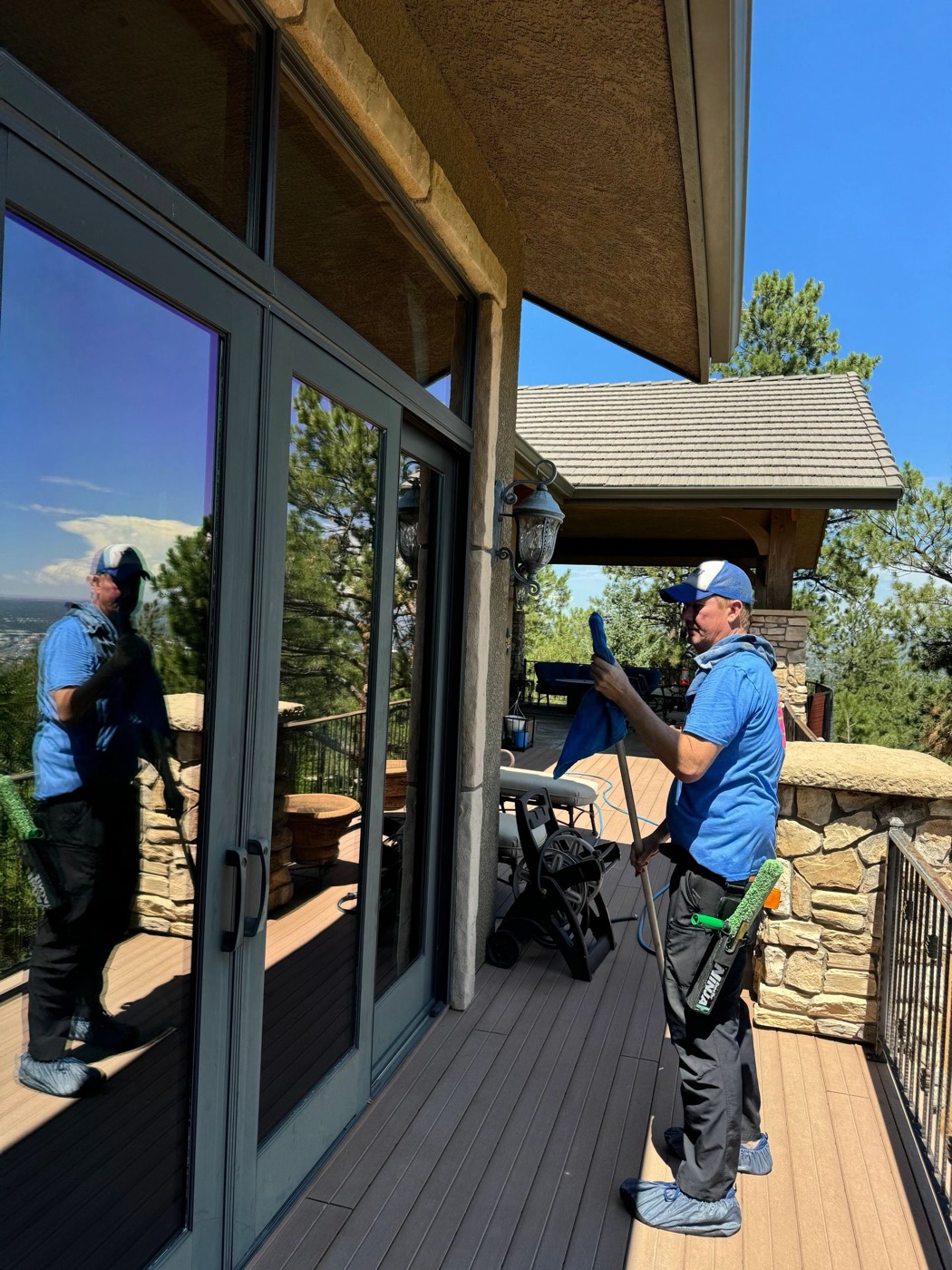 Buddy’s Window Washing job photo