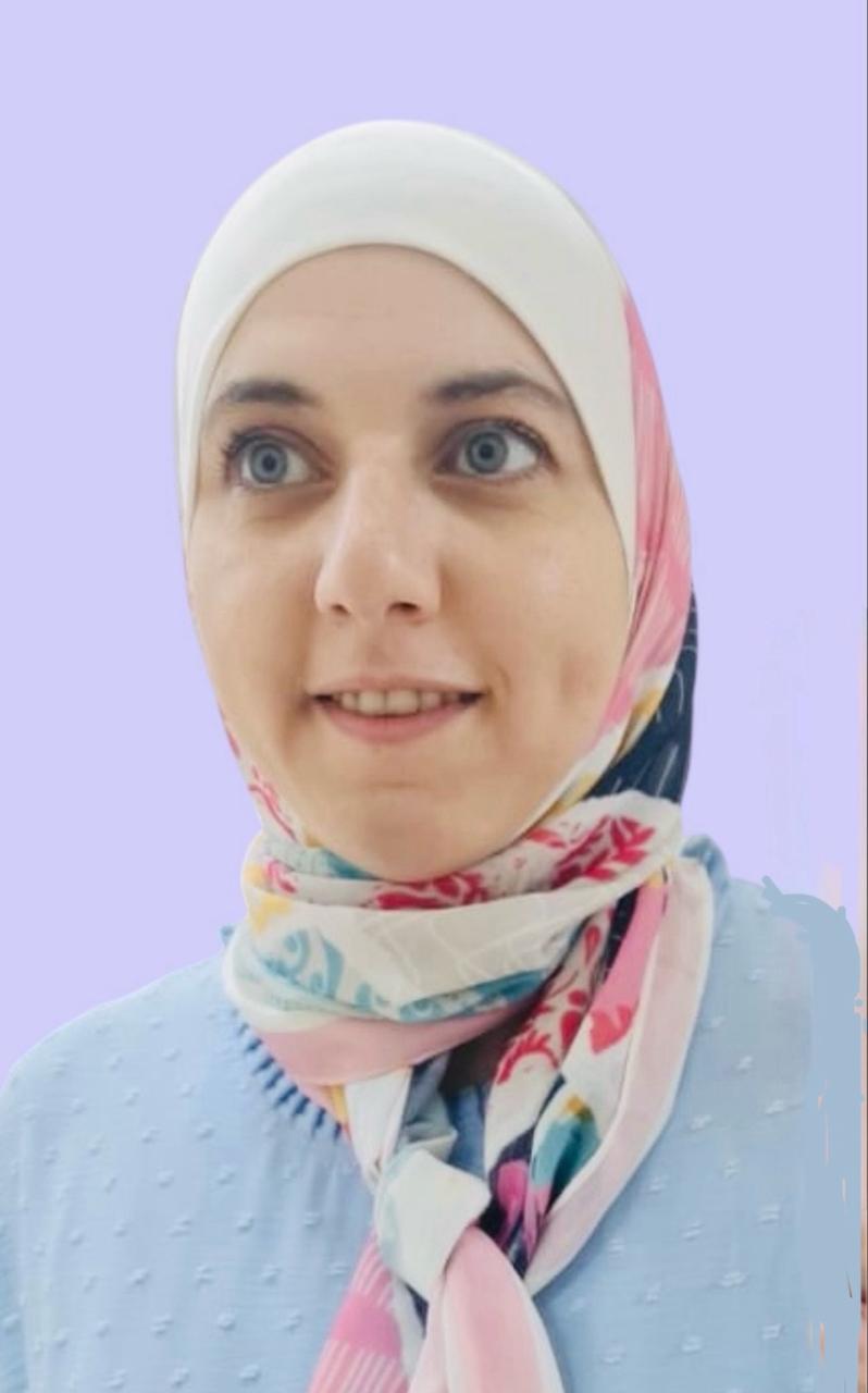 المدرّبة لينا