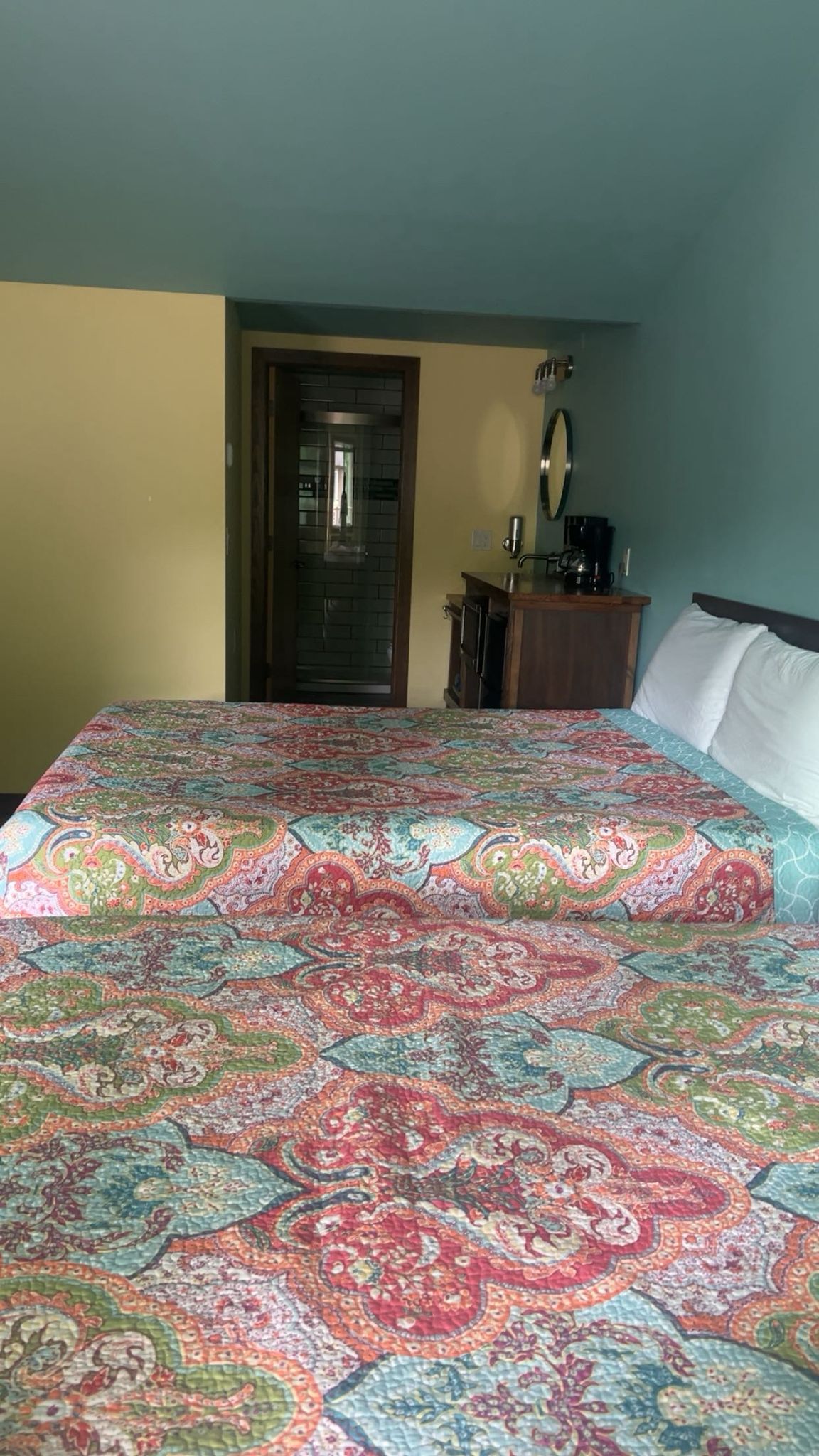 SÁĶÏNA RETREAT room view