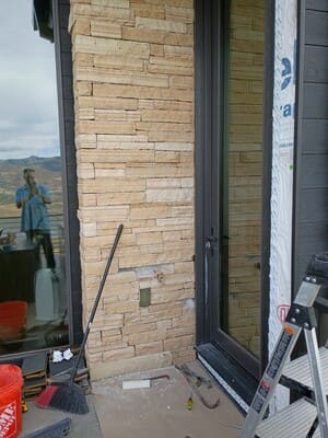 {{ custom_values.service_1 }} in {{custom_values.area_1})