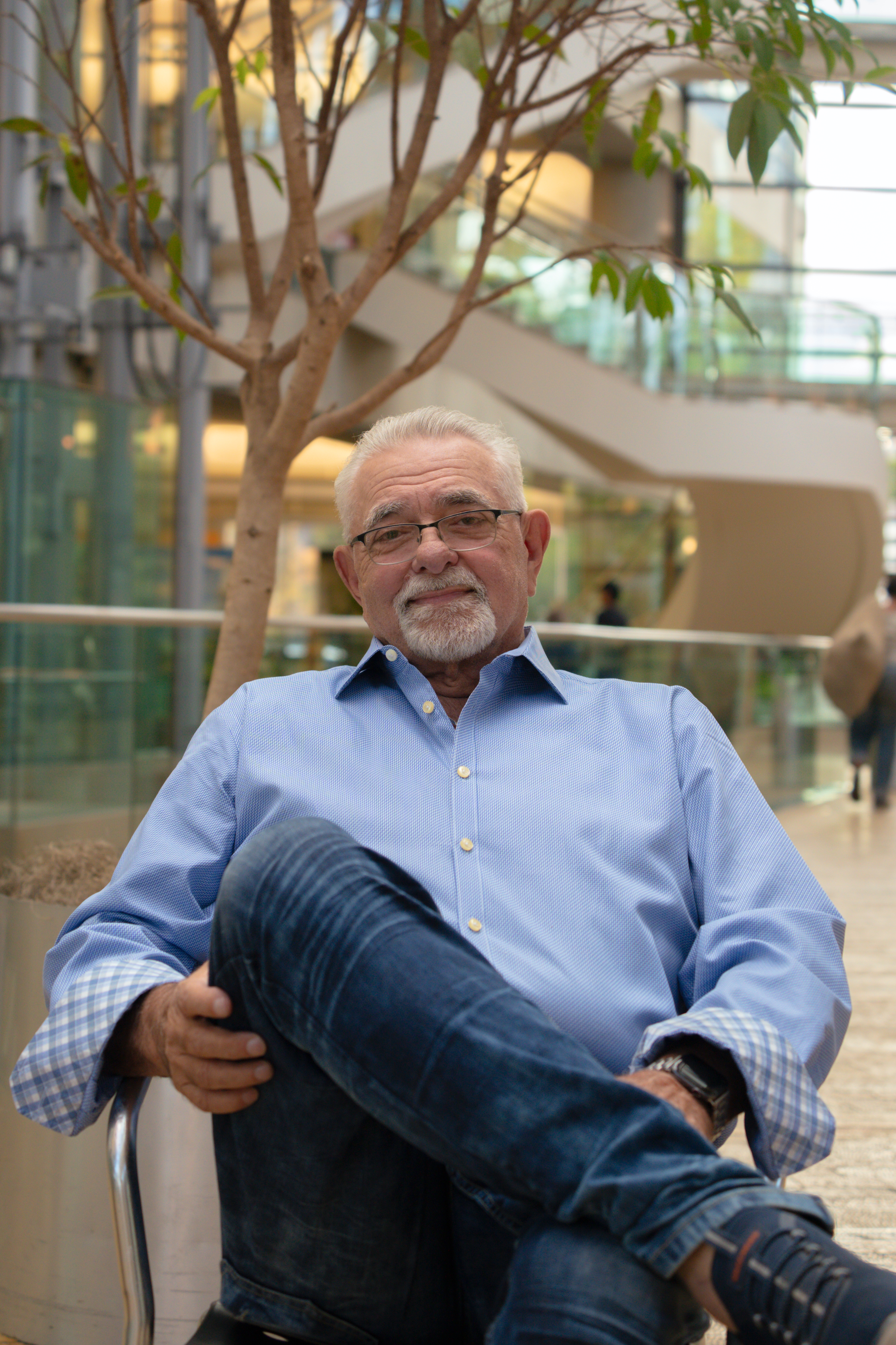Dennis Estes approved media headshot 4