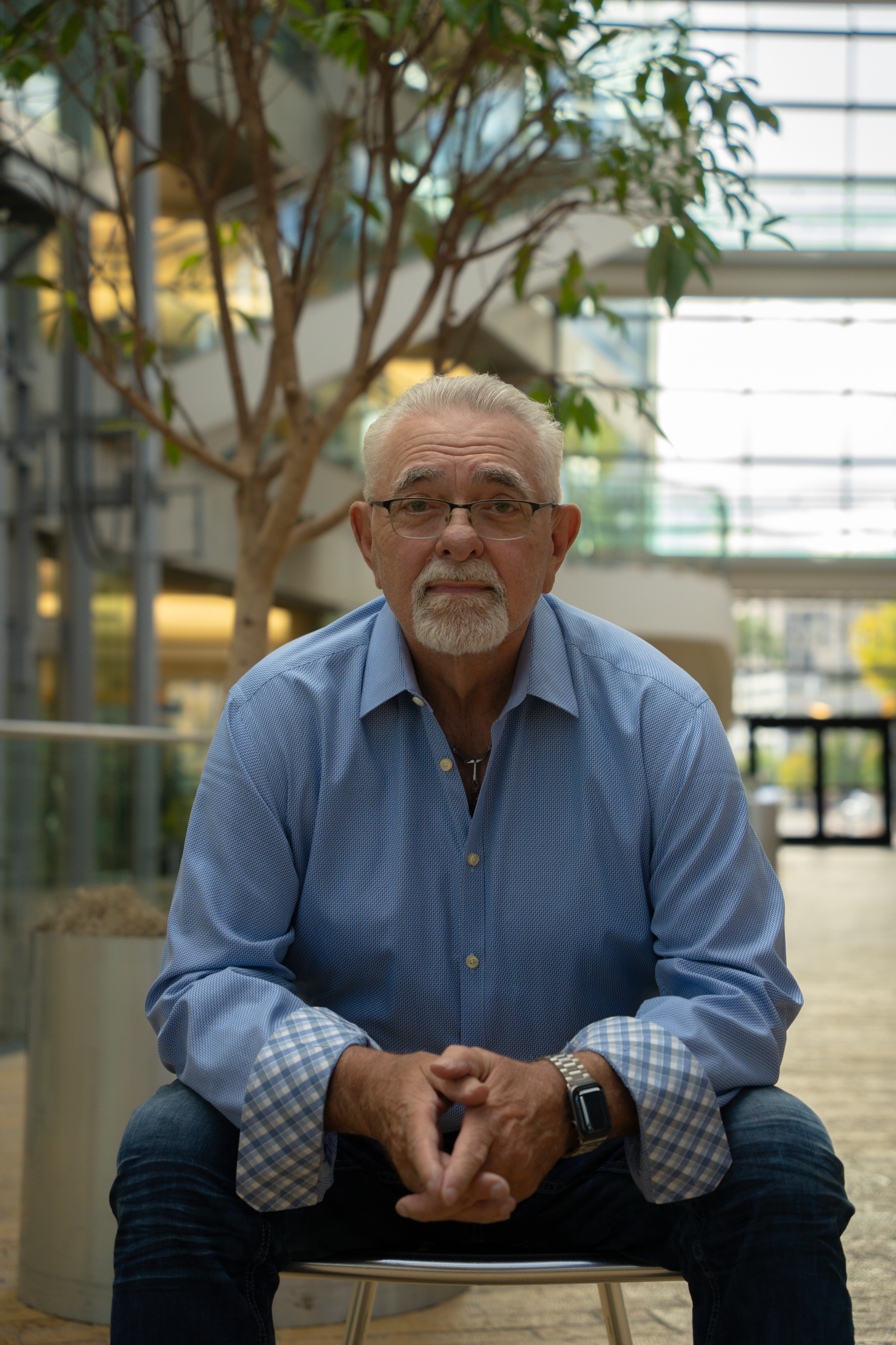Dennis Estes approved media headshot 1