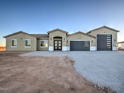 {{ custom_values.service_3 }} in {{custom_values.area_3})