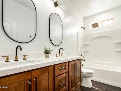 {{ custom_values.service_2 }} in {{custom_values.area_3})