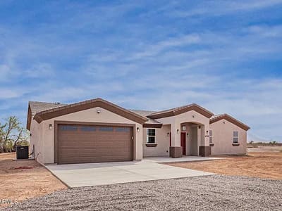 {{ custom_values.service_3 }} in {{custom_values.area_3})